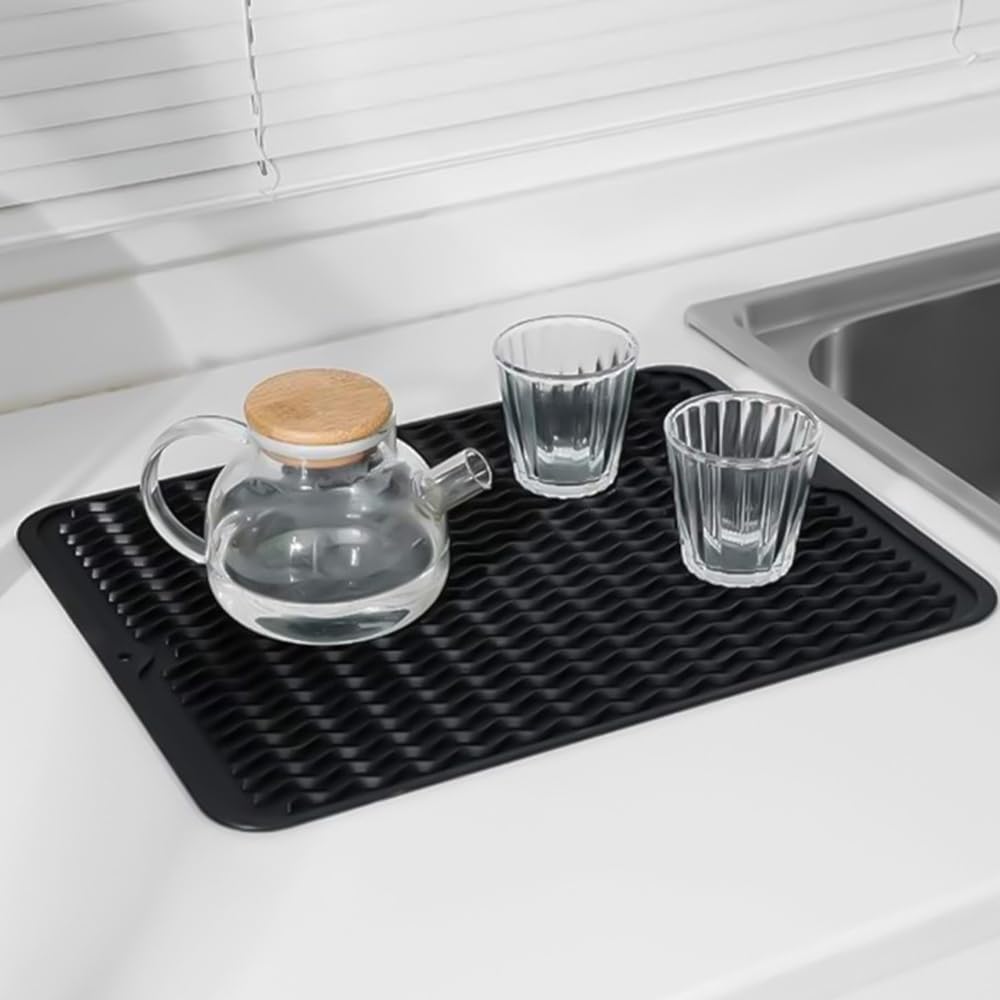 Ouliget Barber Mat for Clippers,Anti Slip Flexible Rubber Flexible Rubber Mat,Countertop Protection Mat for Bar Service Sink Mat Beauty Salon Station Pad,15.6x12 Inches (Black)