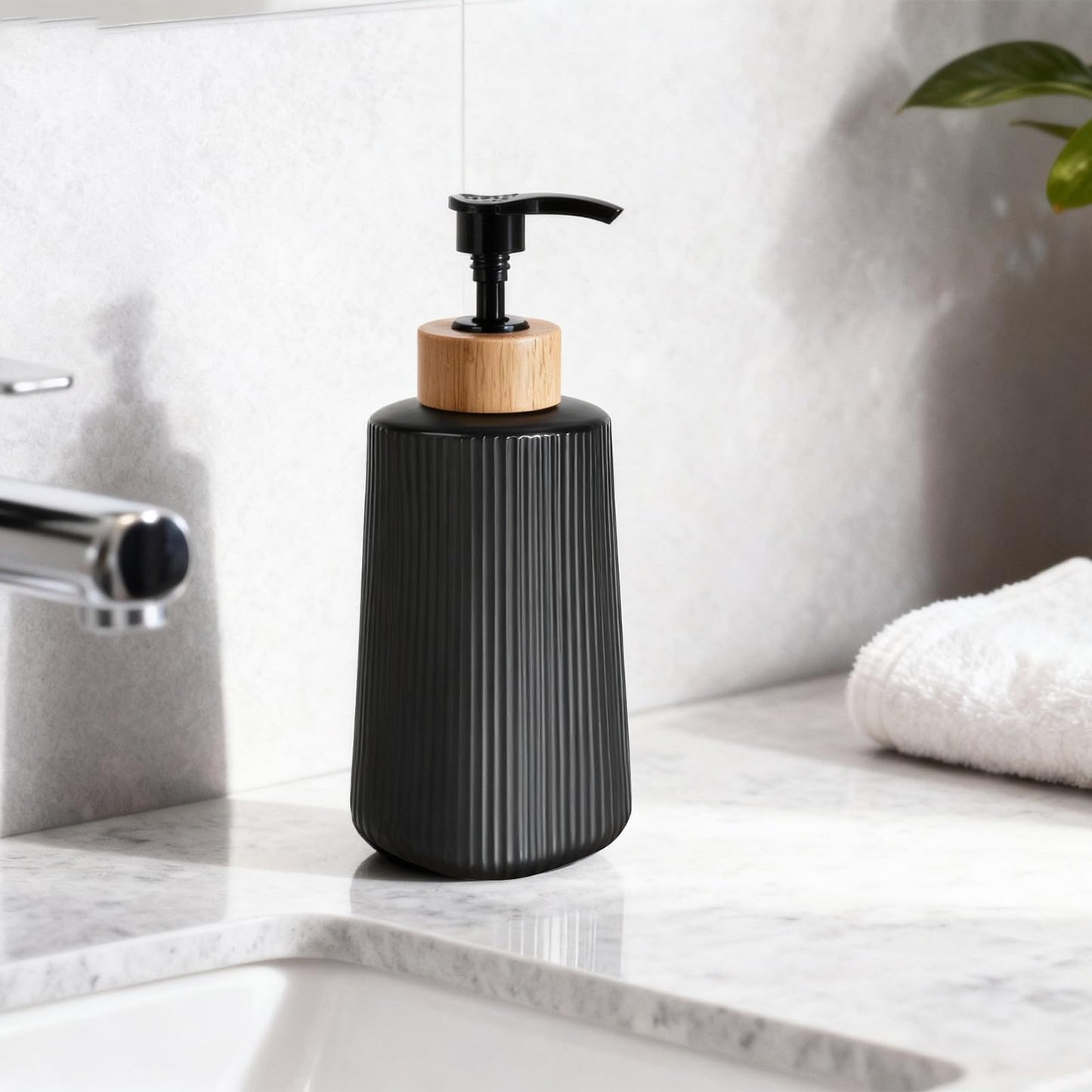 Glass Soap Dispenser, Thickened Glass Hand Soap Dispenser for Bathroom, Kitchen Dish Washing Liquid Bottles, Shampoo and Conditioner Bottles, Modern Farmhouse Style (Black, Set of 2, 12oz)
