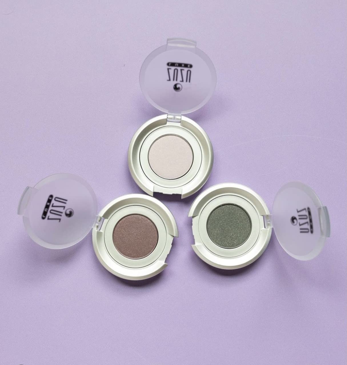 Zuzu Luxe Mineral Eyeshadow (Egyptian Gold - Gold/Warm Shimmer), Richly pigmented, velvety smooth formula. Natural, Paraben Free, Vegan, Gluten-free, Cruelty-free, Non GMO, 0.07 oz