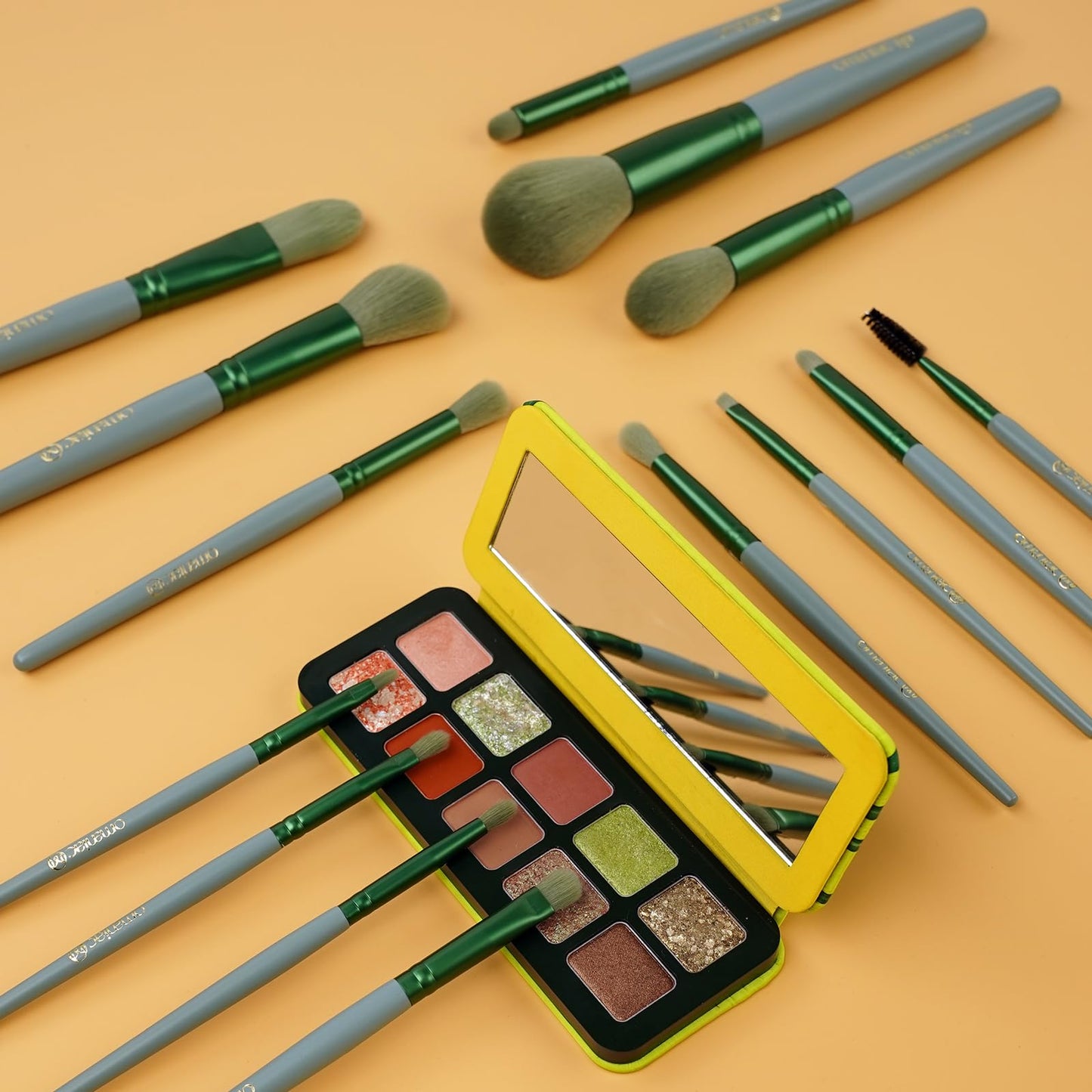 OMANIAC Makeup Brush Set Professional, 20Pcs Pearlescent Wood Handle Makeup Brushes, Premium Cruelty-Free Synthetic Fiber Hair, Travel Make up Brushes Set with Case (Green)