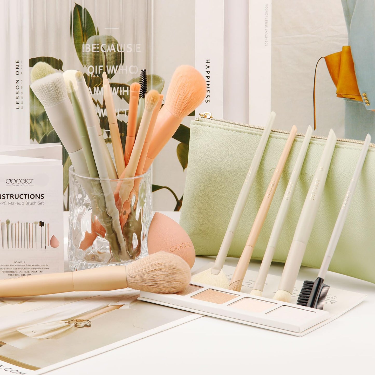 Docolor Makeup Brushes 17+2 Pcs with Makeup Bag and Makeup Sponge and Brush Protector Morandi Makeup Brush Set Premium Synthetic hair makeup brush Wooden handle Gift Box