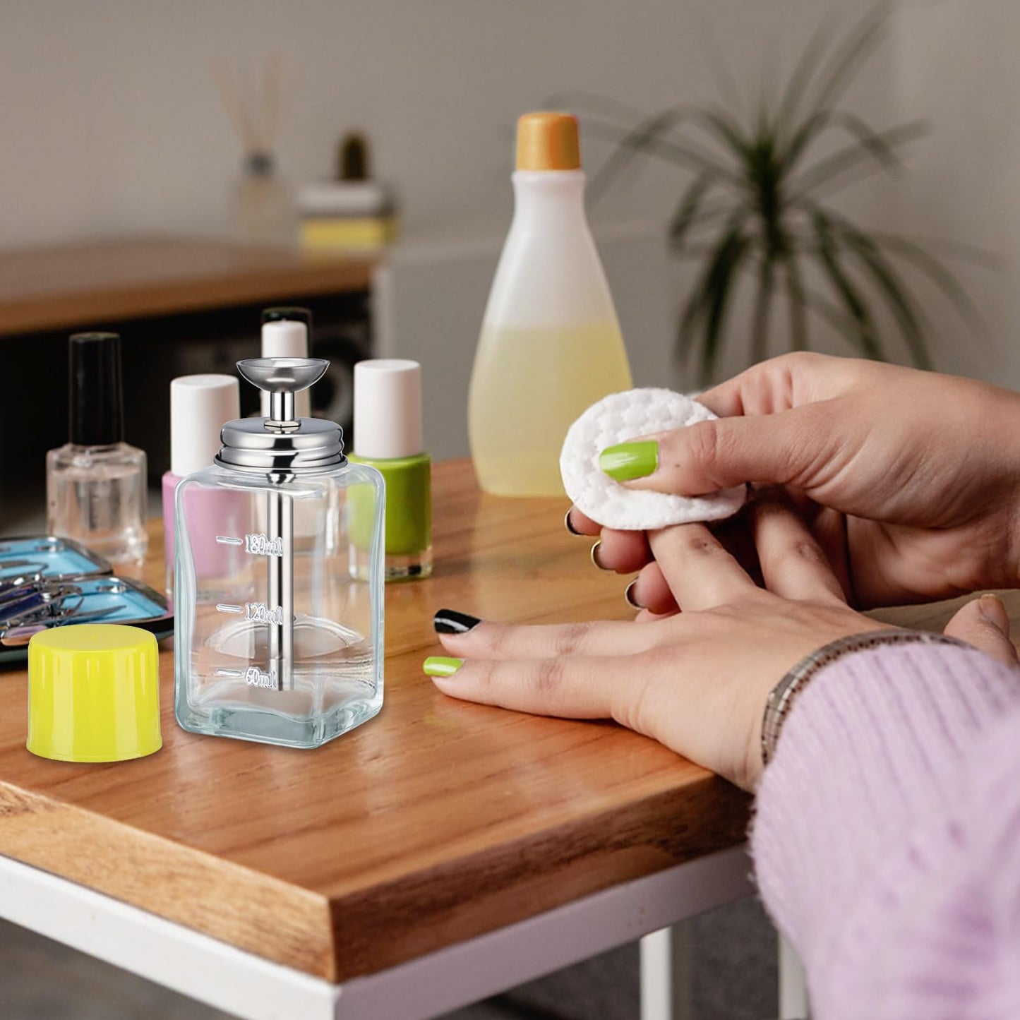 Noverlife 2PCS 6Oz / 180ml Clear Acetone Dispenser with Cap, Square Glass Nail Polish Remover Pump Alcohol Dispenser Alcohol Bottle, Refillable Push Down Pump Bottle for Makeup Remover
