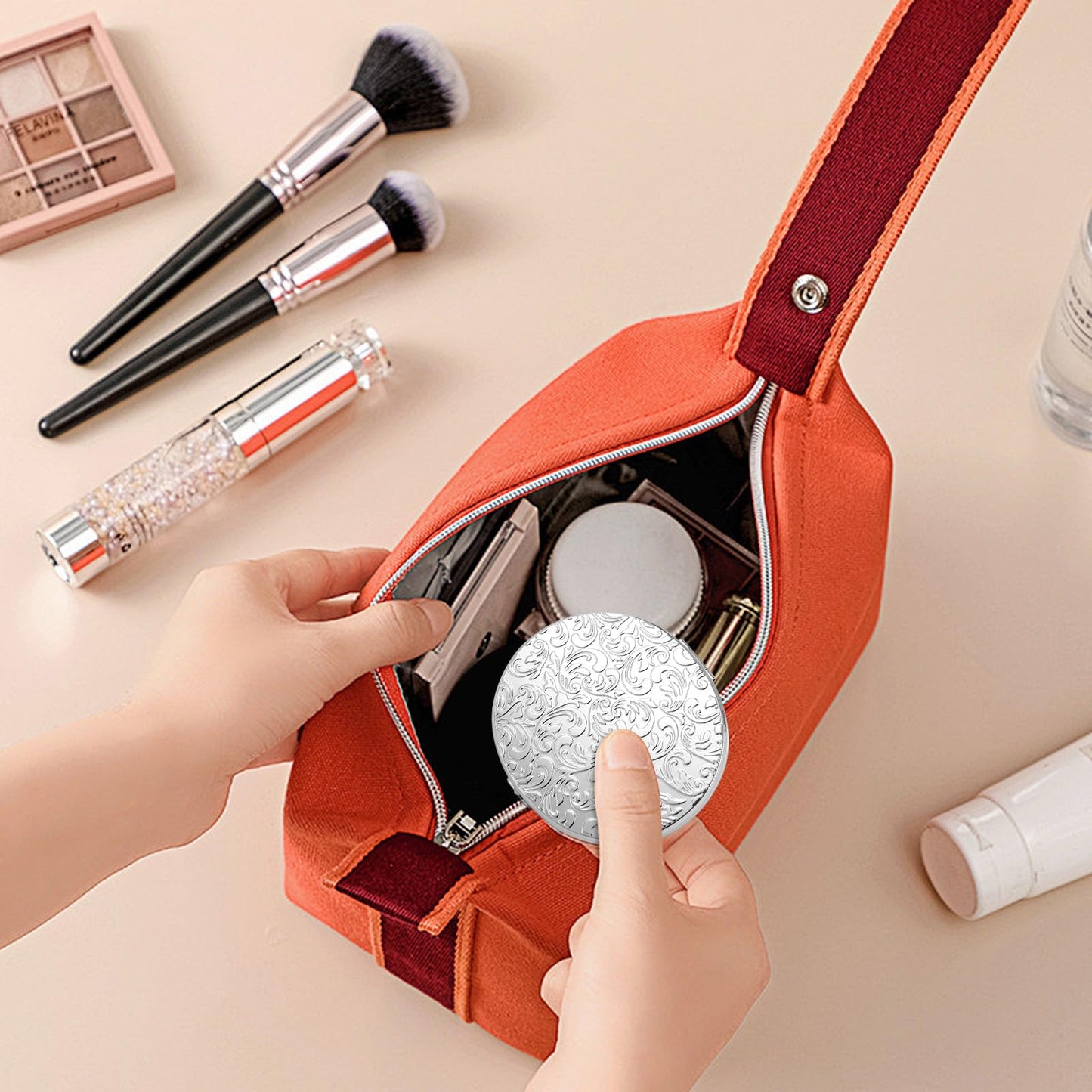 EYIWEITING Oval Mini Portable Metal Folding Mirror, Beautiful and Elegant, Sturdy and Durable, 1X/2X Magnifier. (Oval Pattern Silver)