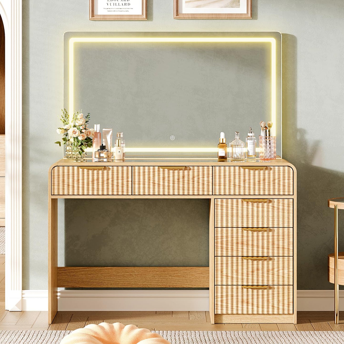 GRUTEUNIT 47.2" Makeup Vanity with 44.8" Mirror and Lights, Modren Vanity Desk with 7 Drawers,Vanity Table with Glass Top, Dressing Table with Charging Station for Women and Girls,Bedroom(Natural)