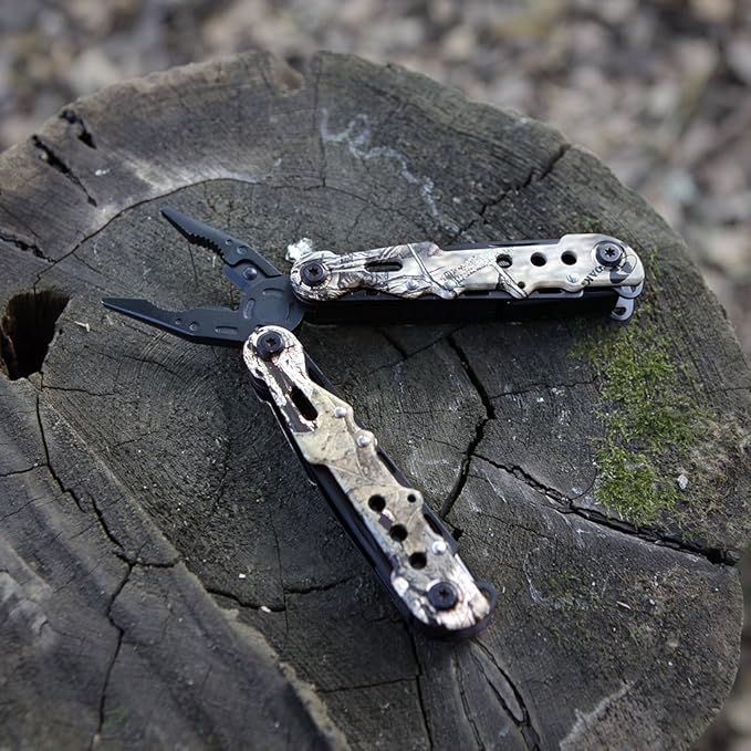 MOSSY OAK Multitool, 13-in-1 Folding Multi Tool Plier with Nylon Sheath, Stainless Steel Camo EDC Tool, Portable Pocket Knife for Camping, Survival, Hunting, Hiking, Outdoor & Christmas Gifts for Men