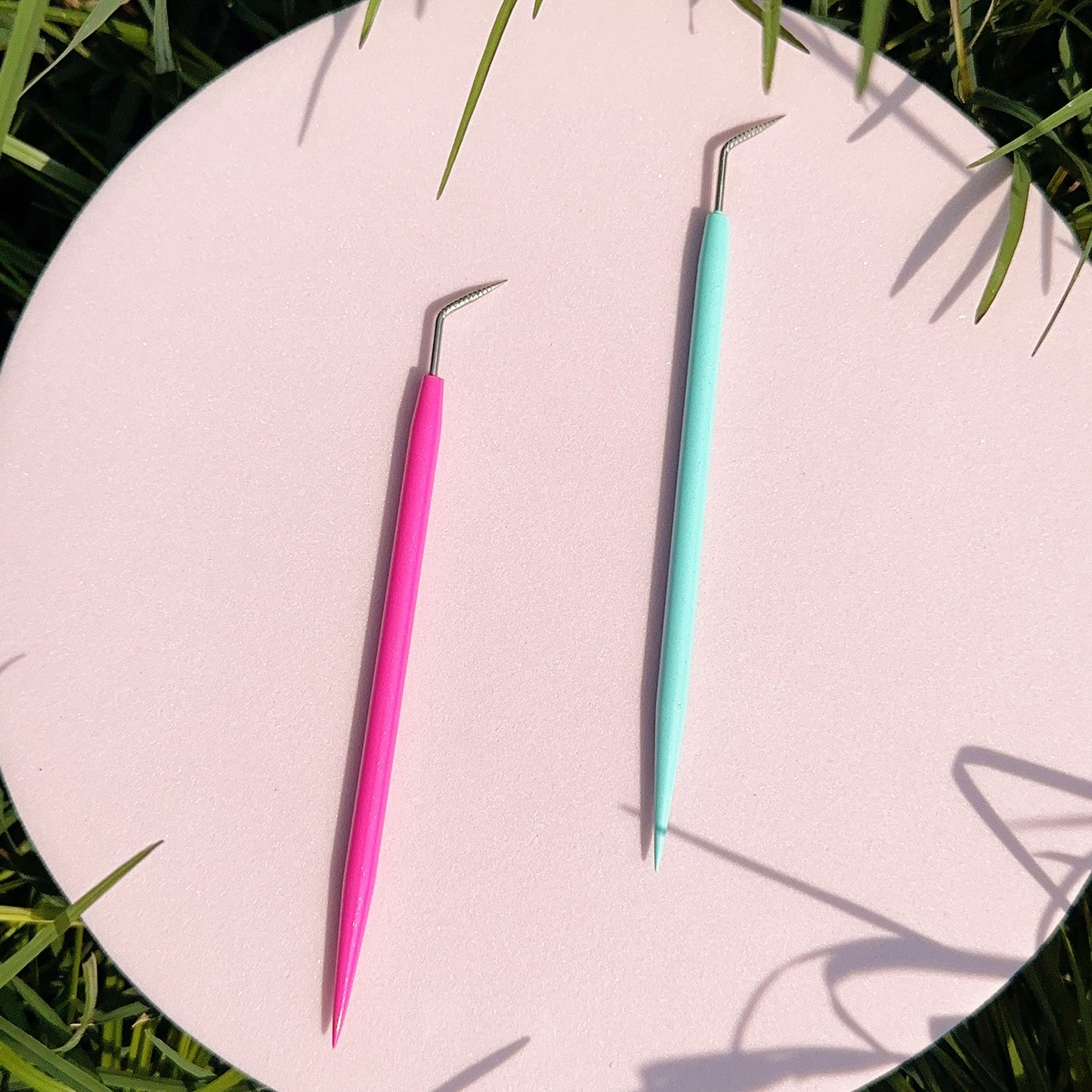 Metal Lash Lift Tool Set 2 pcs, Upgrade Eyelash Separate Tools With Groove Like Y Brush, Lash Comb Mini Size For Females Small Hand Popular Eyelash Lifting Stick Pink + Blue - Reusable 1000 Usage