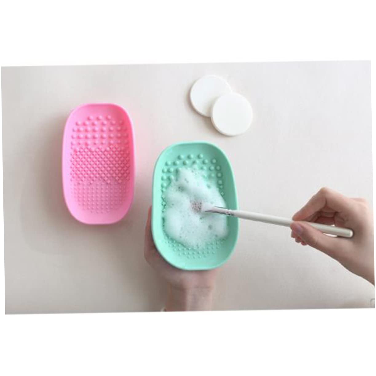 DEARMAMY Silicone Makeup Brush Cleaning Pad Brush Cleaning Plate for Women Handheld Scrubber Board for Easy Washing Water-Fillable Compact Storage 5.98 X 3.54 X 1.18 in