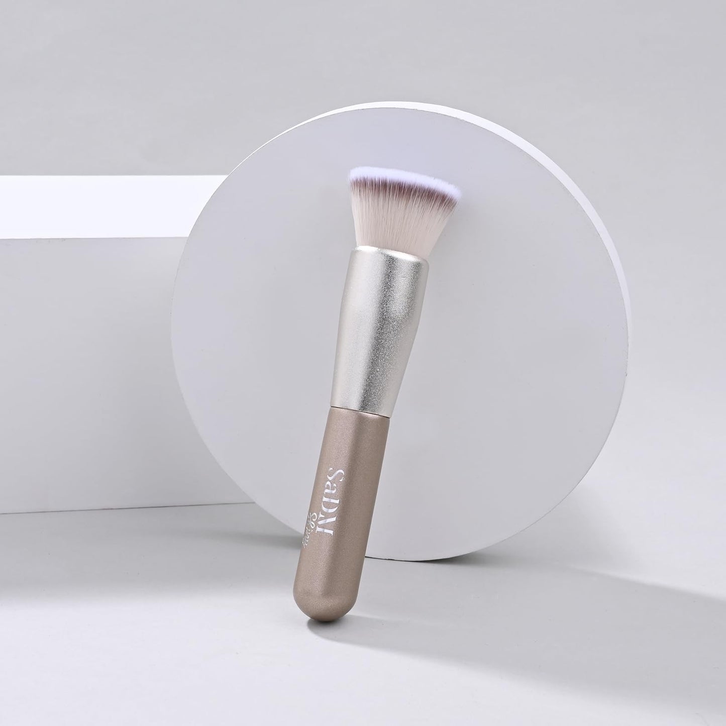 Kabuki Makeup Brush - Blender Brush for Powder, Cream, Liquid Foundation, Sunscreen, Blush Blending & Bronzer - Professional Make Up Brush - Full Face Makeup Brush - Vegan & Cruelty Free