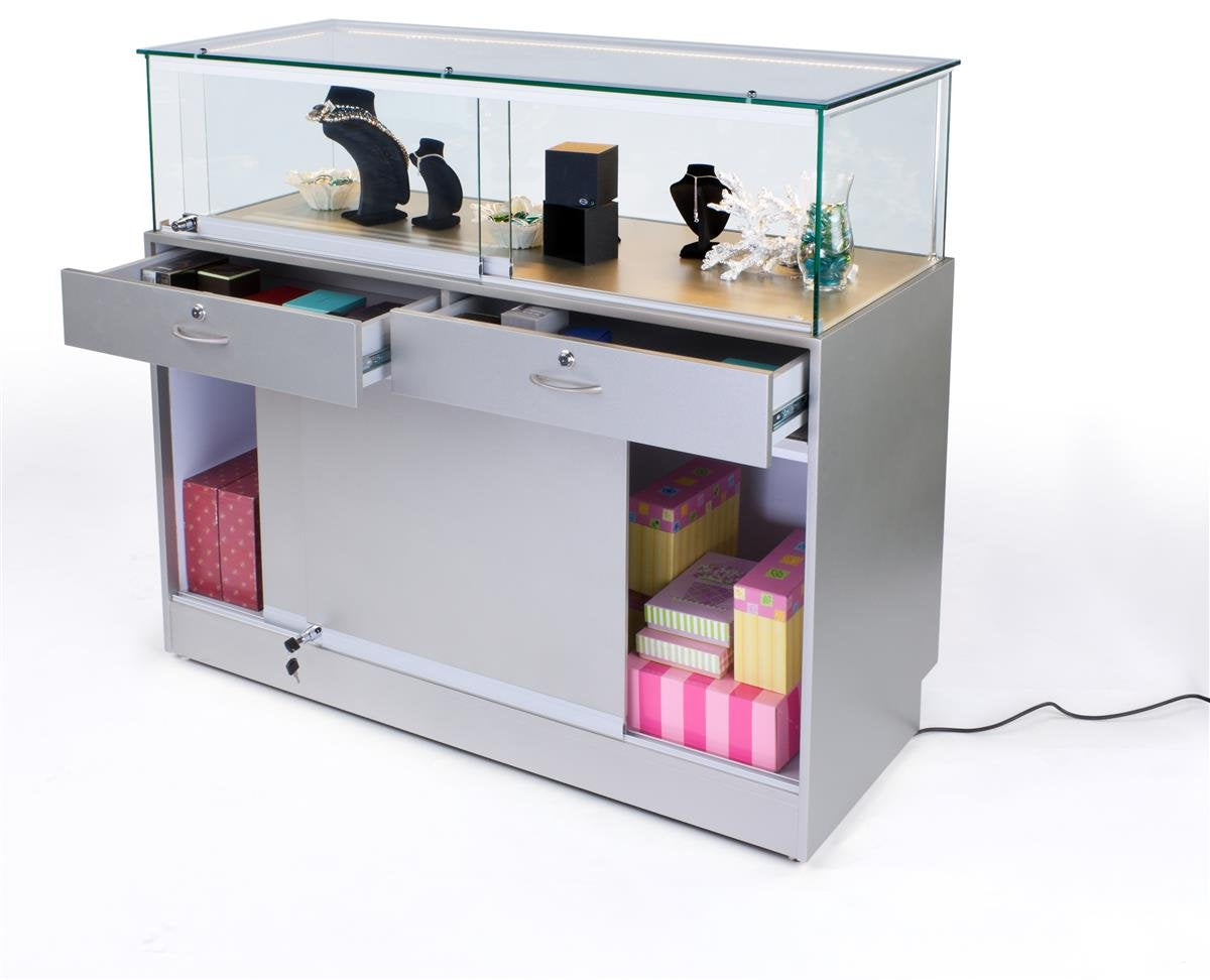 Displays2go Glass Merchandise Counter, Laminated MDF, Tempered Glass – Silver (GTLEDQ4SLV)