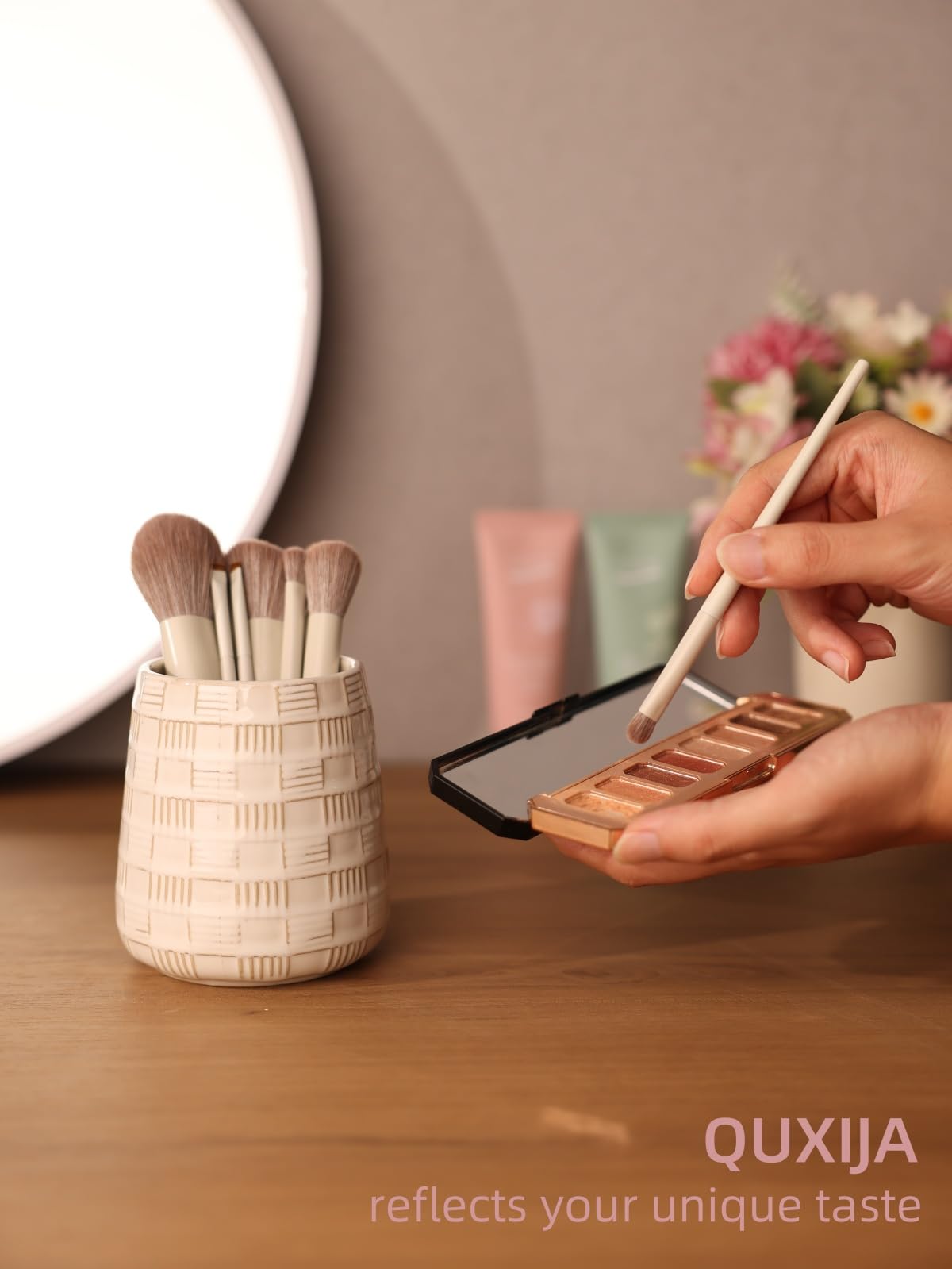 QUXIJA Makeup Brush Holders Bathroom Vanity, Ceramic Brushes Cup (Vintage White)