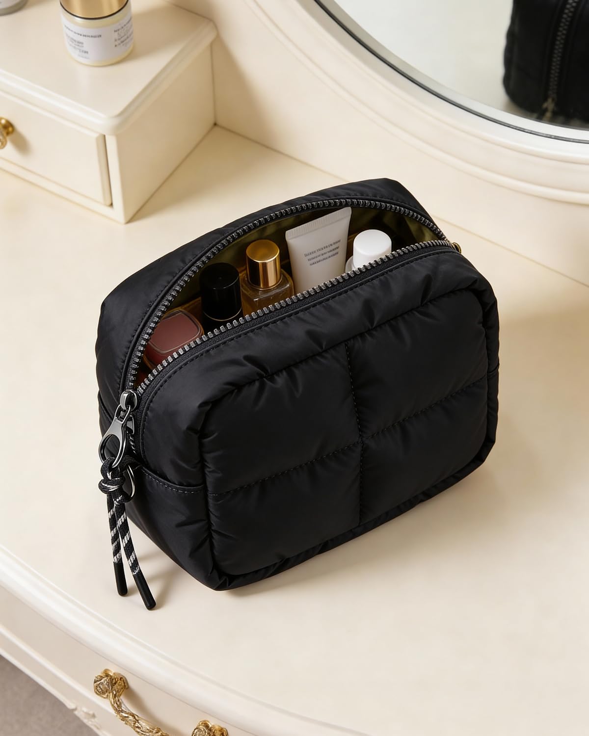 LETGO Puffy Makeup Bag for Purse Quilted Makeup Bag Cosmetic Bag, Puffer Make Up Organizer Bags Zipper Pouch, Travel Toiletry Bag for Women Girls (Black)