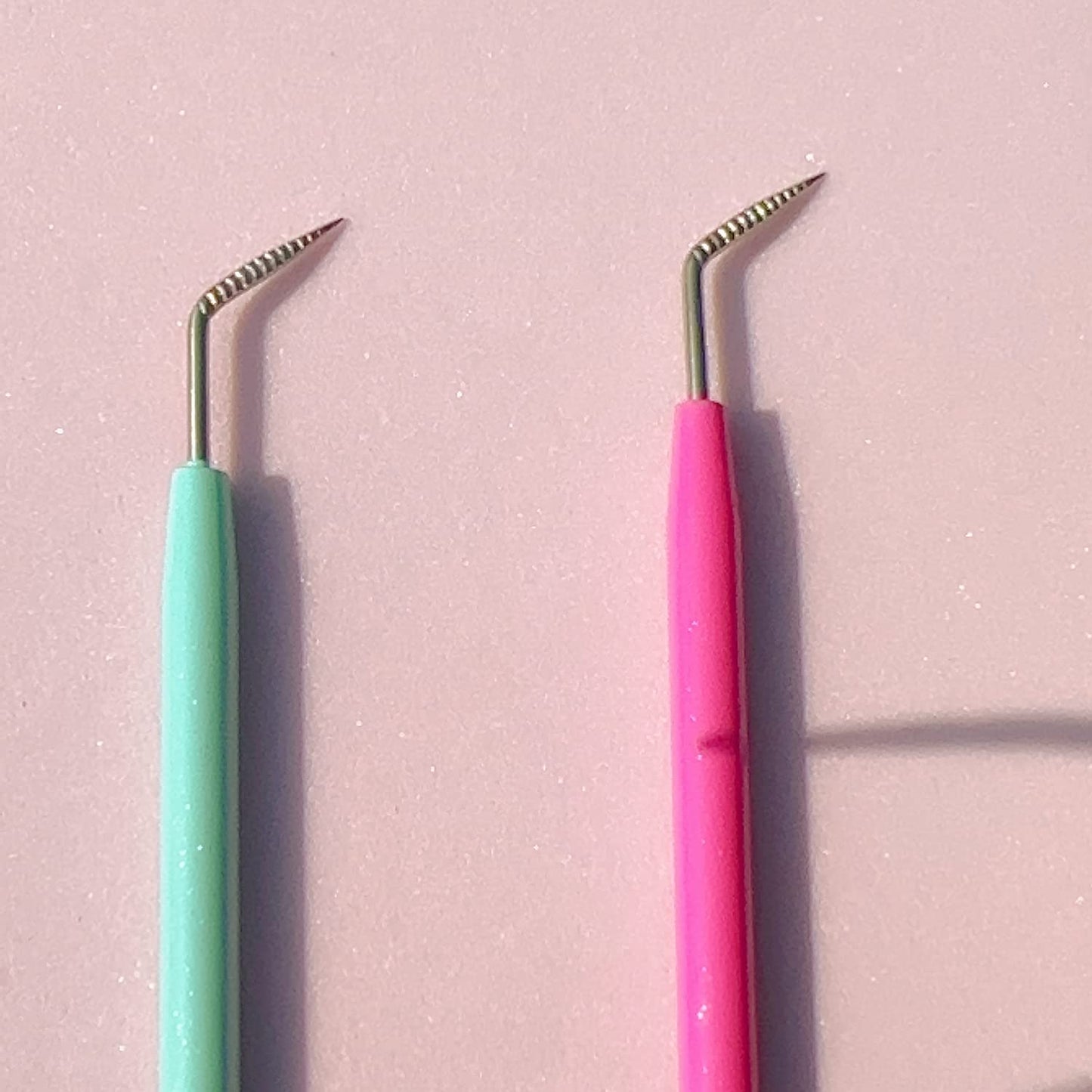 Metal Lash Lift Tool Set 2 pcs, Upgrade Eyelash Separate Tools With Groove Like Y Brush, Lash Comb Mini Size For Females Small Hand Popular Eyelash Lifting Stick Pink + Blue - Reusable 1000 Usage