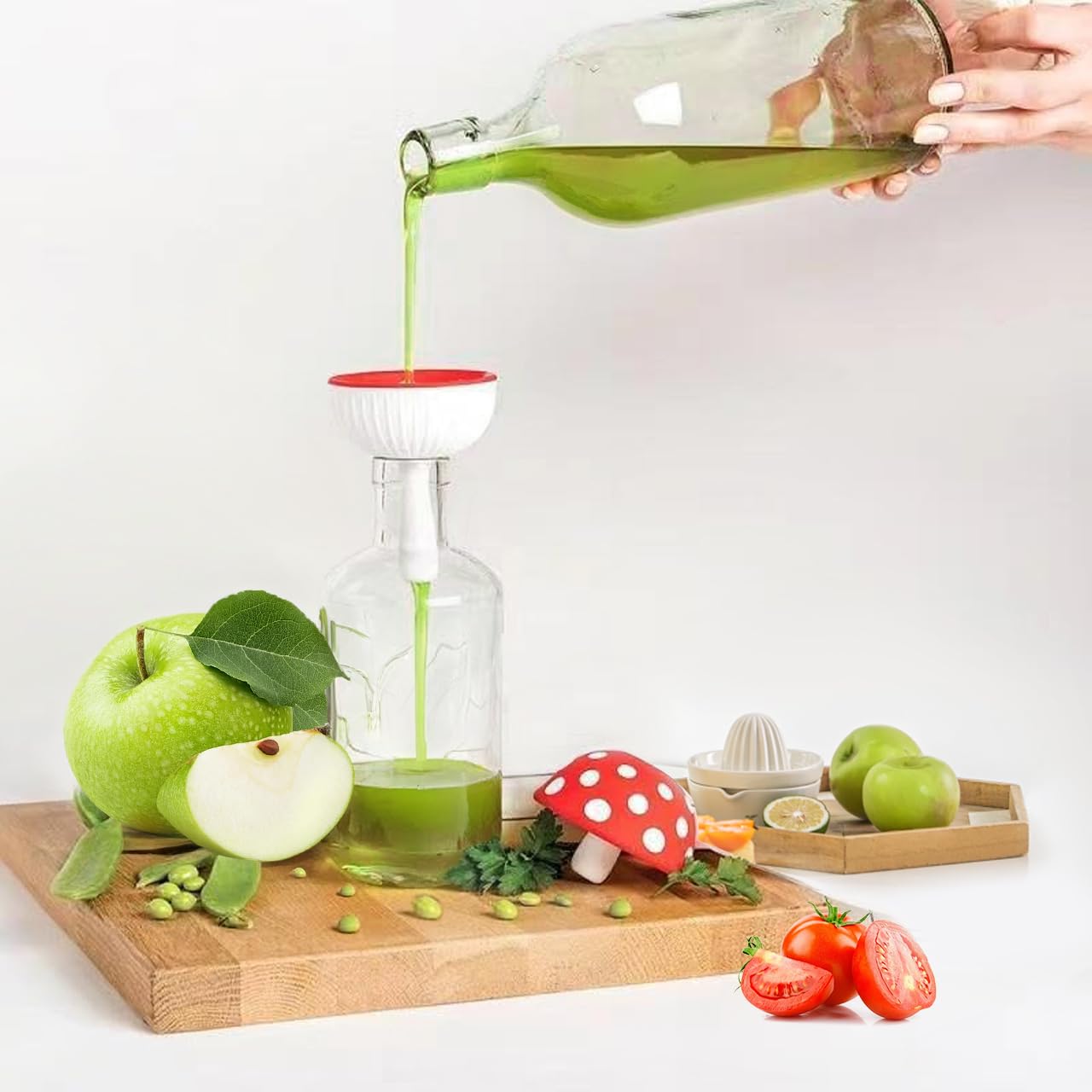 Mushroom Funnel for Kitchen，Cute Foldable Silicone Mini Funnel for Filling Small Bottles，Fun Gadgets, Chemistry Gifts 2pcs