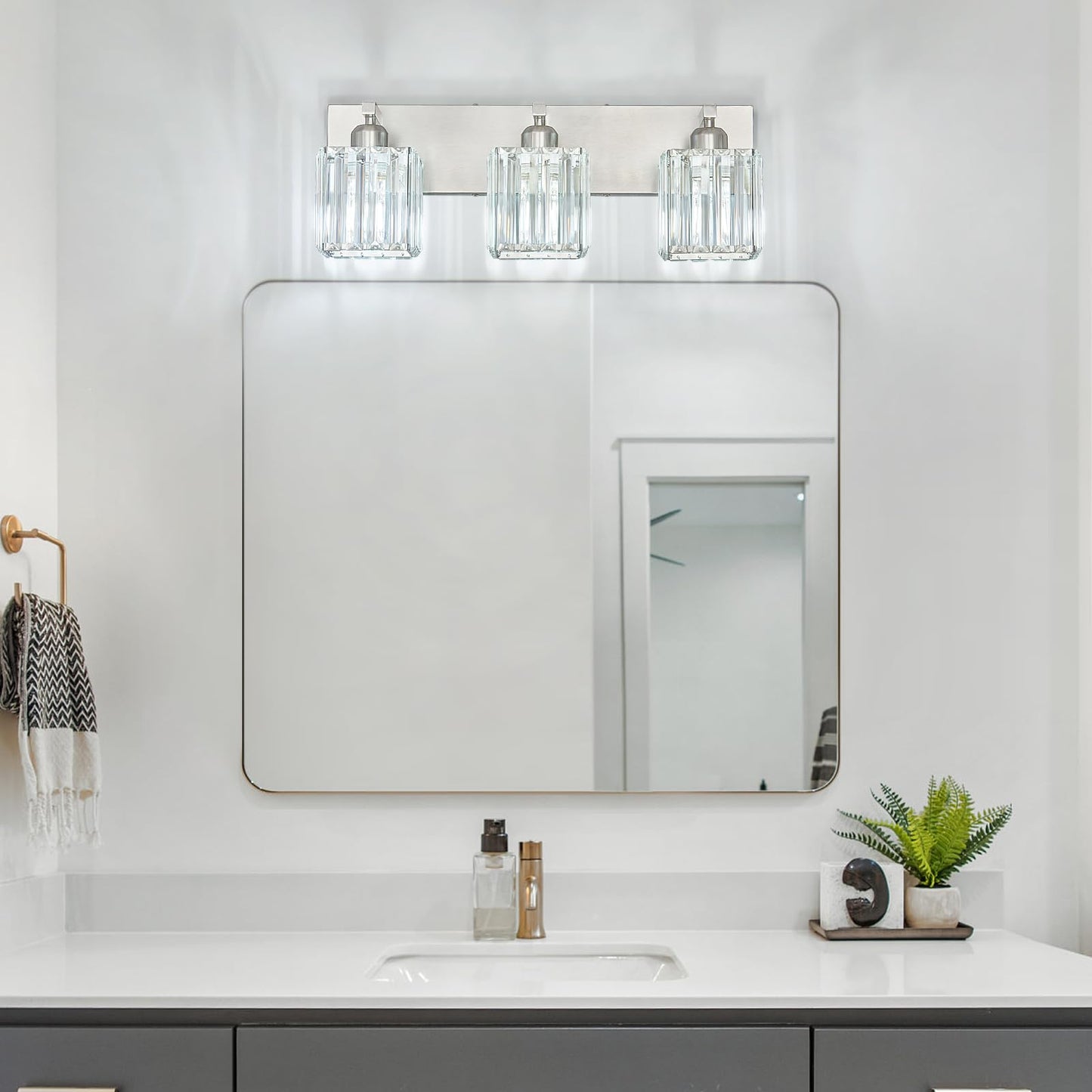 FDPBY Modern Vanity Light 3-Lights Brushed Nickel Vanity Light Crystal Bathroom Wall Light Bathroom Light Fixtures
