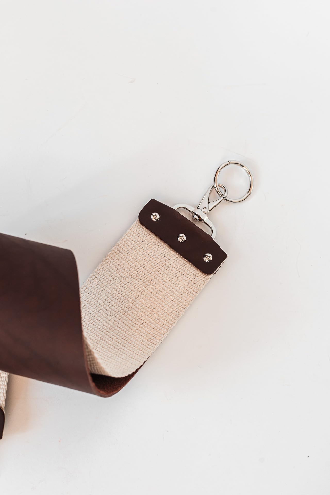 Razor Strop - Barber's Latigo Leather Straight Razor Strop. Dual Strap that will be a Great Addition for Any Straight Razor. PREMIUM LEATHER Strop for Sharpening. (Brown)