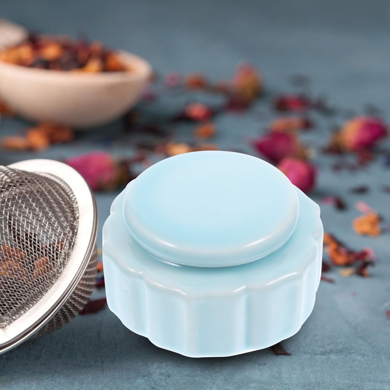 VOSAREA Porcelain Mini Jar Mini Cute Ceramic Bottle Canister Portable Travel Loose Tea Pot Jar Contanier with Lid for Storage Spices Powder Cream Lotion