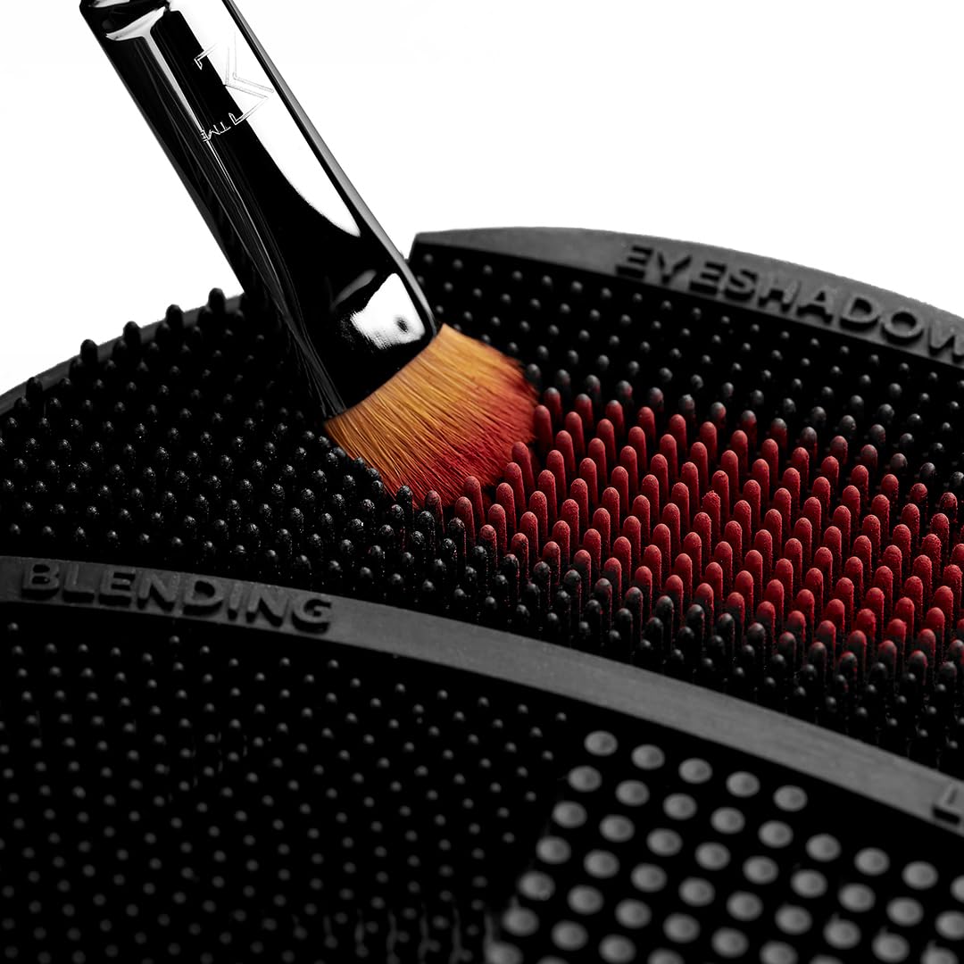 Sigma Switch by Sigma Beauty – Silicone Makeup Brush Cleaner for Switching Shades and Pigments, Switch Cleaning Mat for Superior Makeup Brush Cleaning Mid-Application (Full Size)