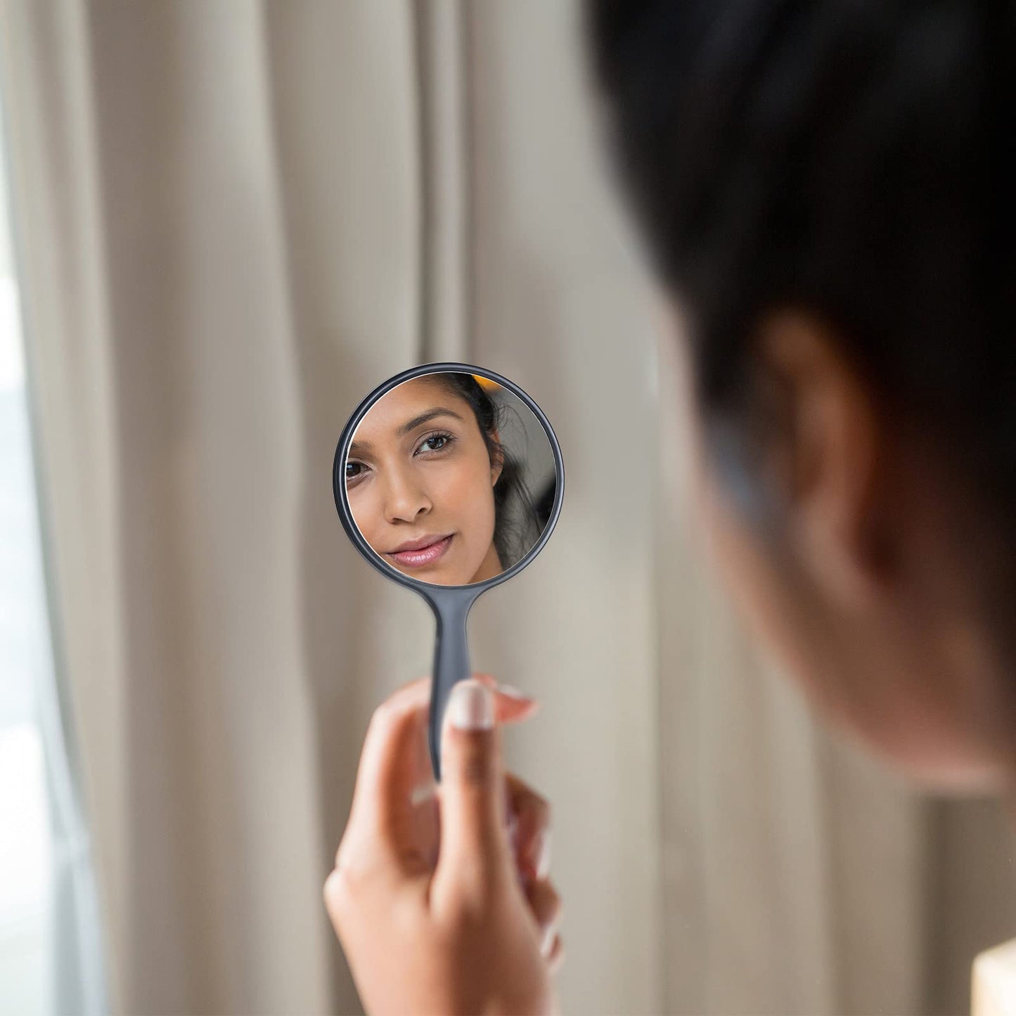Jetec 25 Pcs Handheld Mirror with Handle, 3.94" L x 2.17" W, Small Portable Round Mirror Bulk for Travel Makeup Kids Classroom Pronunciation Practice Haircut Daily DIY Festival Crafts (Black, White)