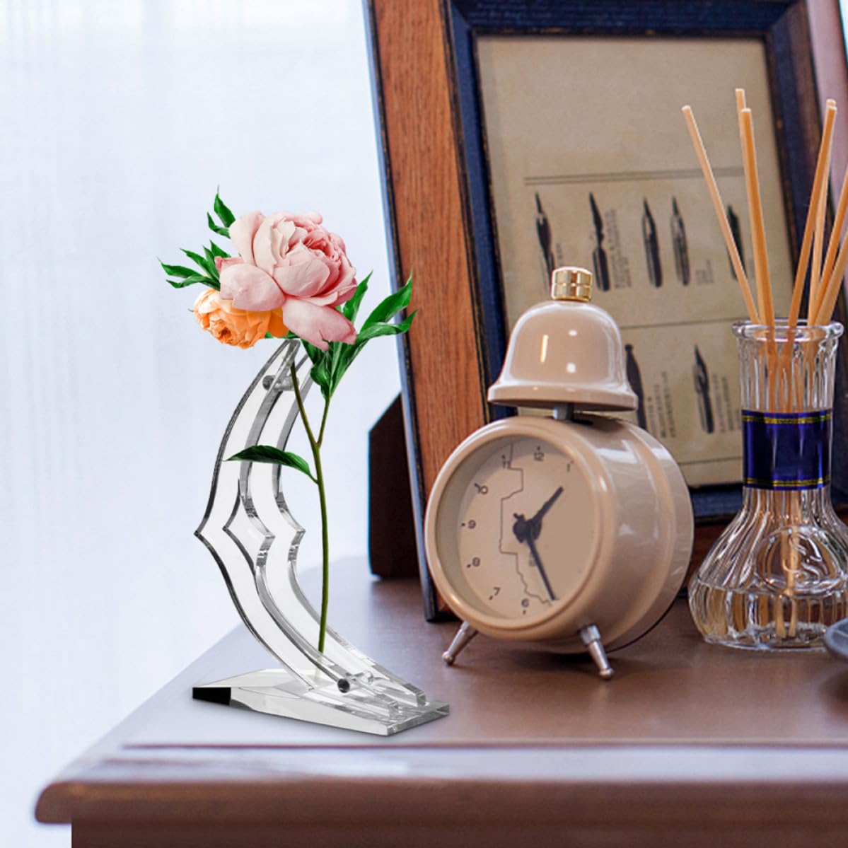 KJHBV 4pcs Acrylic Single Stem Rose Display Stands with Moon-shaped Base, Sturdy Structure Preventing Tipping, Flower Holders for Home Decor and Valentine's Day Floral Arrangements