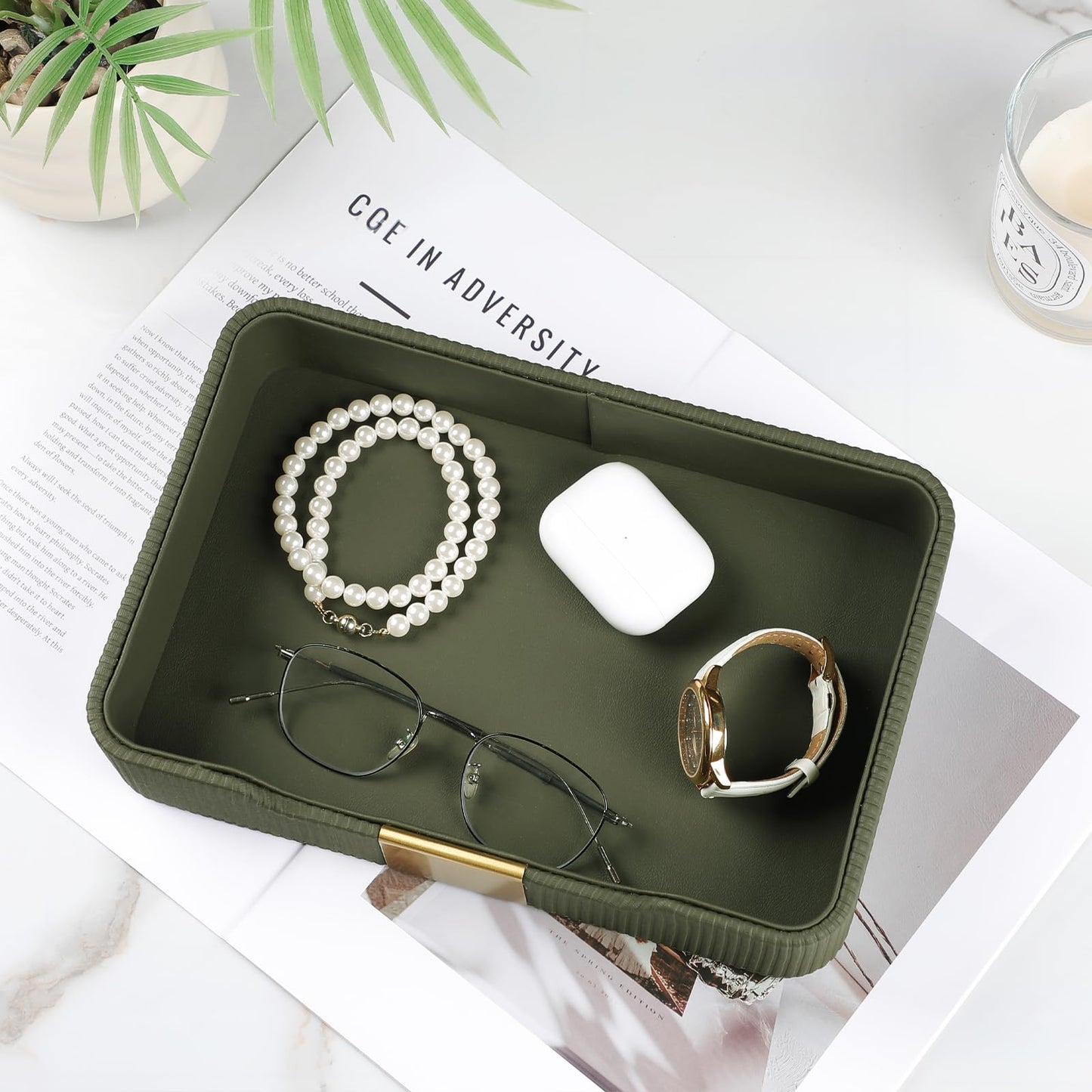 Cretkhp Valet Tray Desktop Storage Organizer, PU Leather Catchall Bedside Vanity Tray with Brass Accents Block Nightstand Organizer for Keys Watch Wallet Phone, Decorative Nightstand Storage (Green)