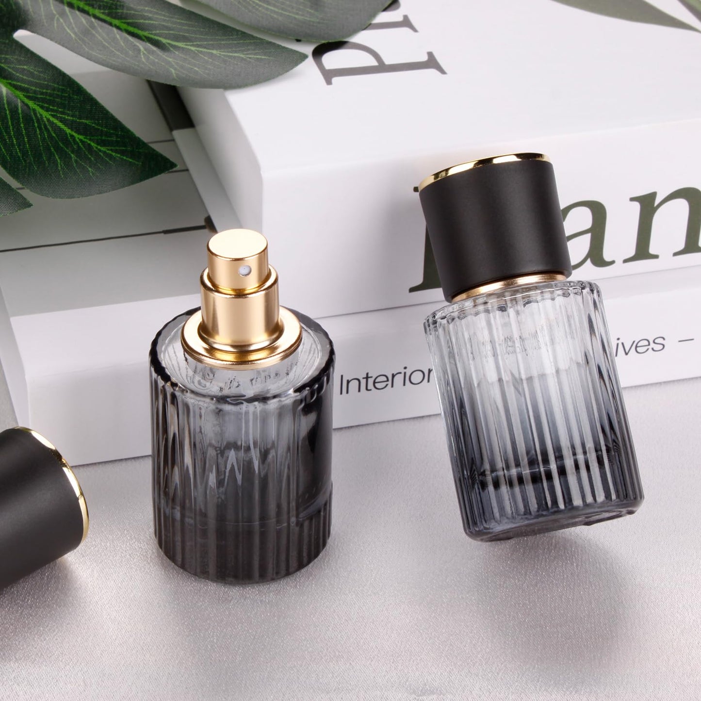 HXRYAGi Travel Vintage Perfume Bottle Empty, 4pcs 30ML High-quanlity Portable Perfume Atomizer with Funnel and Dropper, Fine Mist Leak-Proof Spray Atomizer Ideal for Perfume, Toner and Skin Care