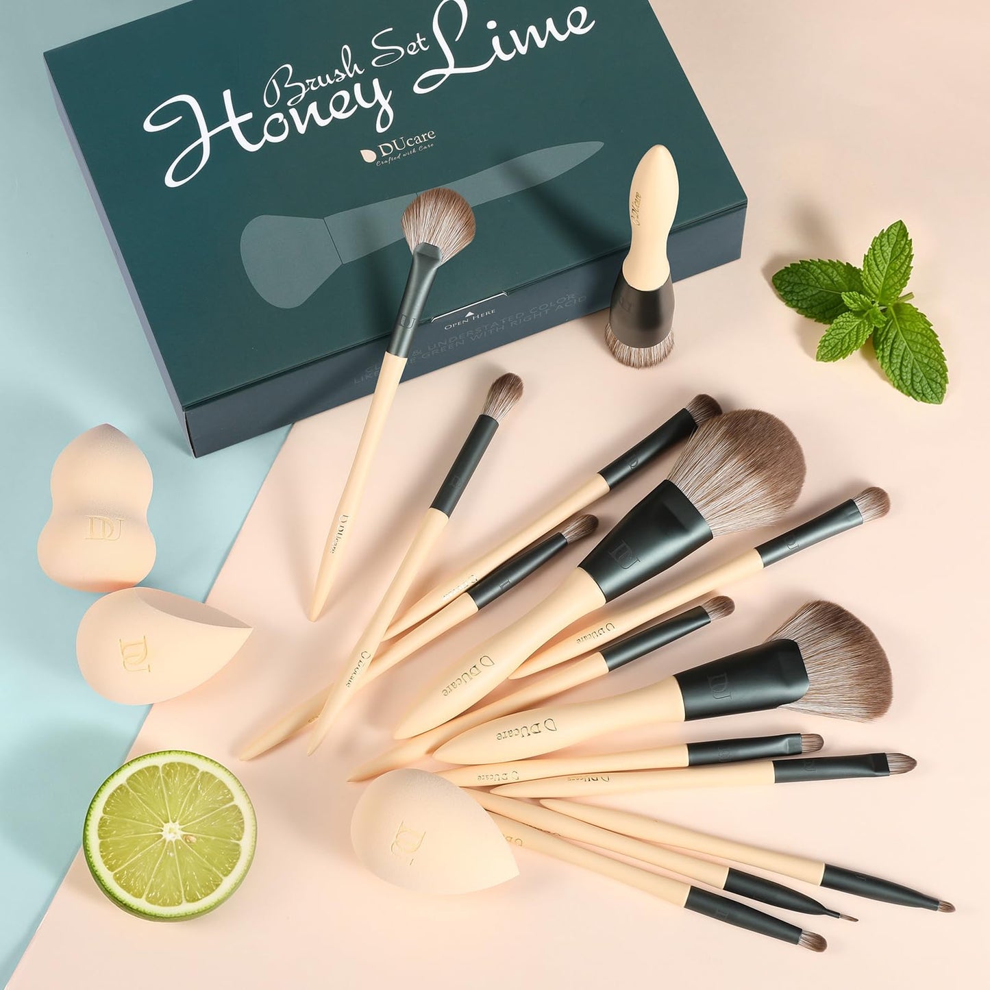 DUcare Makeup Gift Set 18PCS,with 14pcs Makeup Brushes Set 3Pcs Makeup Sponges 1PC Cosmetic Bag for Foundation Blending Powder Blush Concealers Eye Shadows