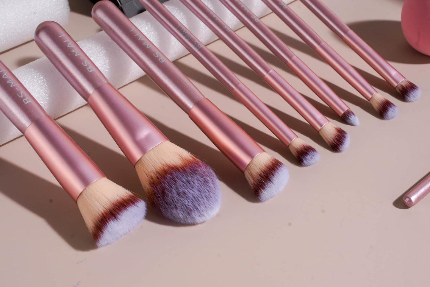 BS-MALL 14 Pcs Makeup Brushes Set with 1 Pcs Makeup Sponge – Essential Foundation Powder Concealers, Eye Shadows, Blush Makeup Brushes with Travel Makeup Case (Matte Gold Pink)