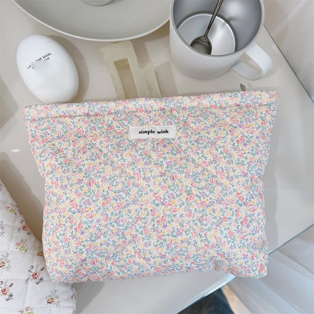 uekeboag Quilted Floral Cotton Makeup Pouch,Coquette Quilted Cosmetic Bag for Women and Girls, Aesthetic Organizer Bag, Flower Cute Travel Toiletry Bags(09 Purple and Pink)