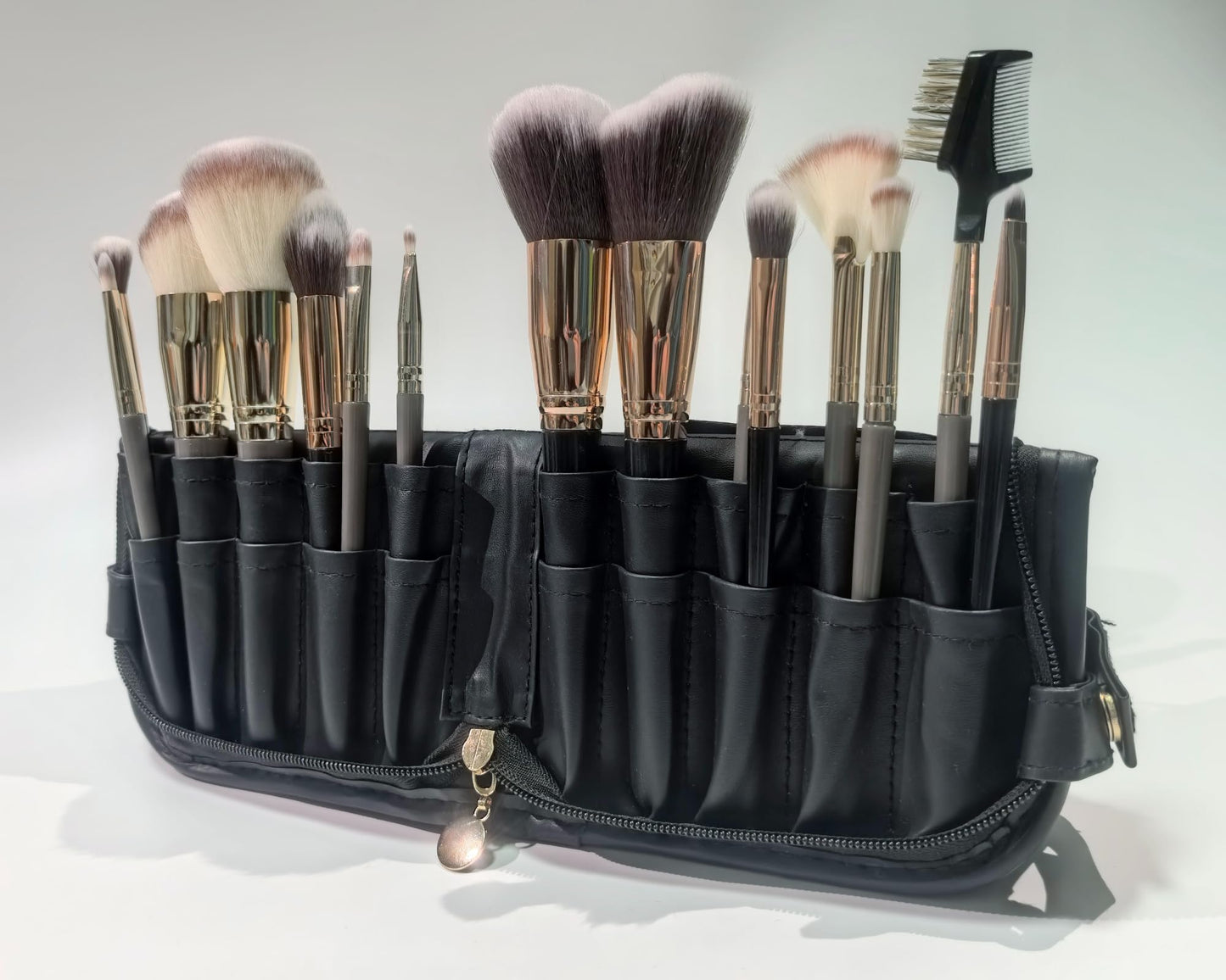 YLYZ Makeup Brush Bag, Waterproof Stand-Up Makeup Brush Holder Organizer, Travel Make up Brush Pouch Cosmetic Bags, Black