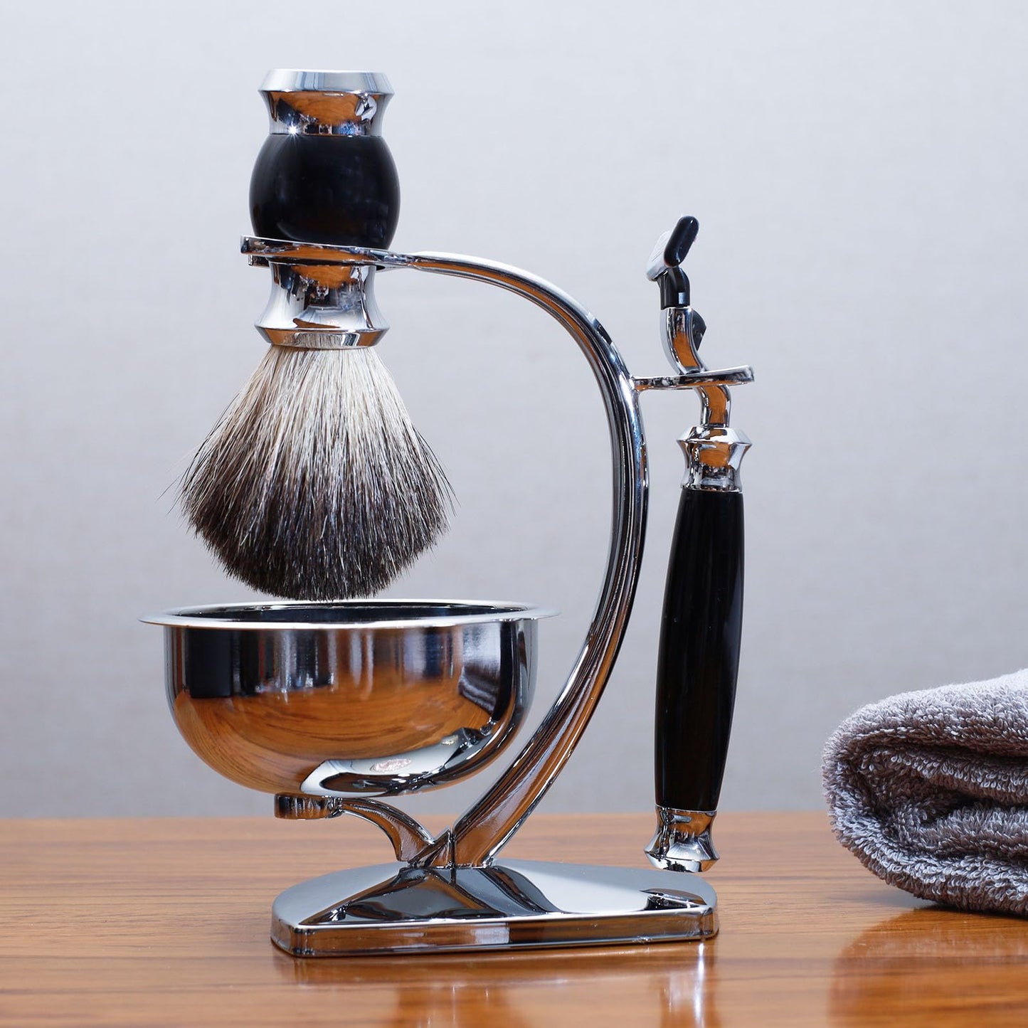 Magyfosia Men's Shaving Kit & Grooming Set,3-Layer Cartridge Shaving Razor,Badger Hair Shaving Brush,Stainless Steel Shaving Bowl and Stand Holder,Smooth,Precision,CLean Shaving Tools for Him