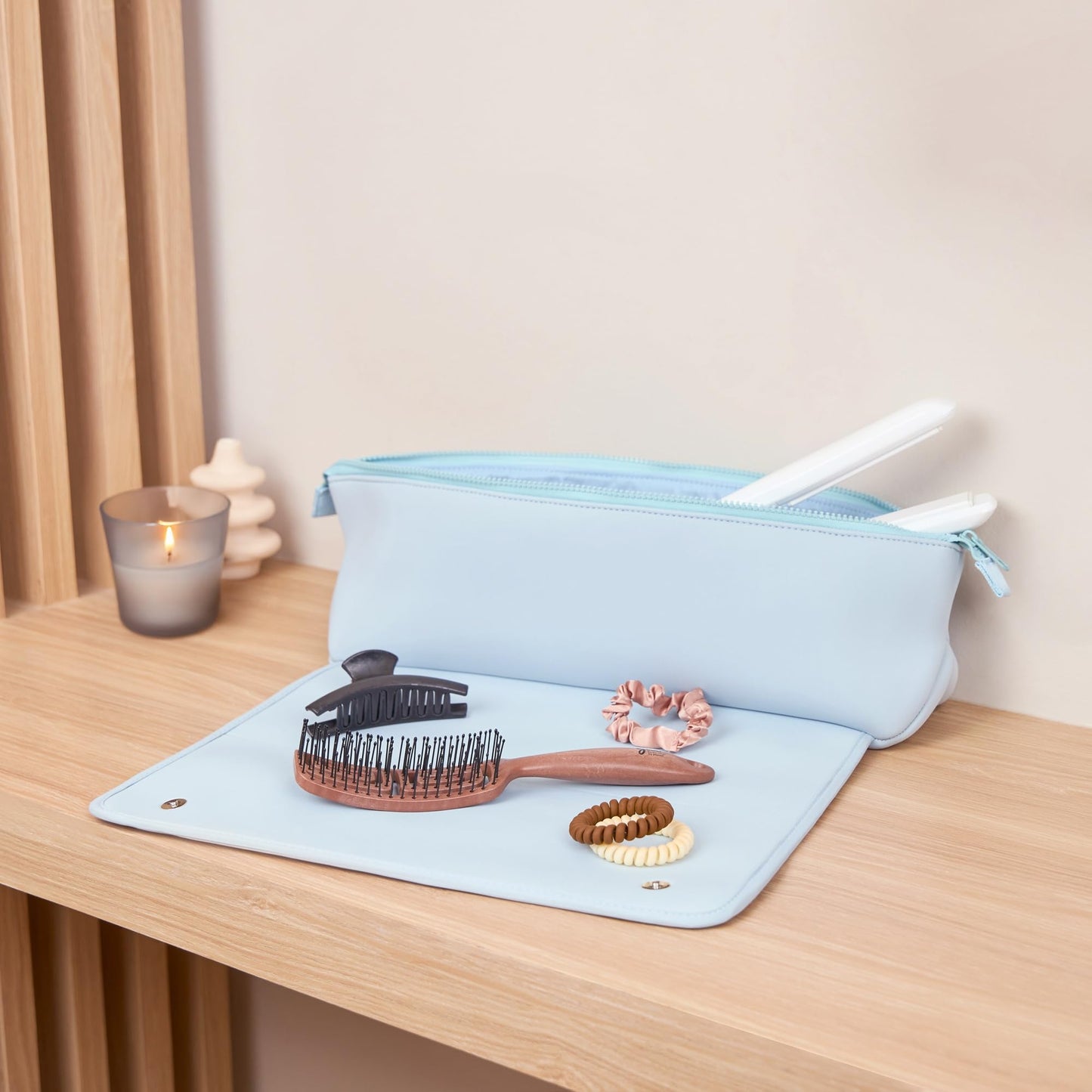 BAREFOOT CARIBOU Hair Tools Travel Bag and Heat Resistant Mat (15.5") for Flat Irons, Straighteners, Curling Iron, and Haircare Accessories, 2-in-1 design, with Interior Pockets, Organizer (Baby Blue)