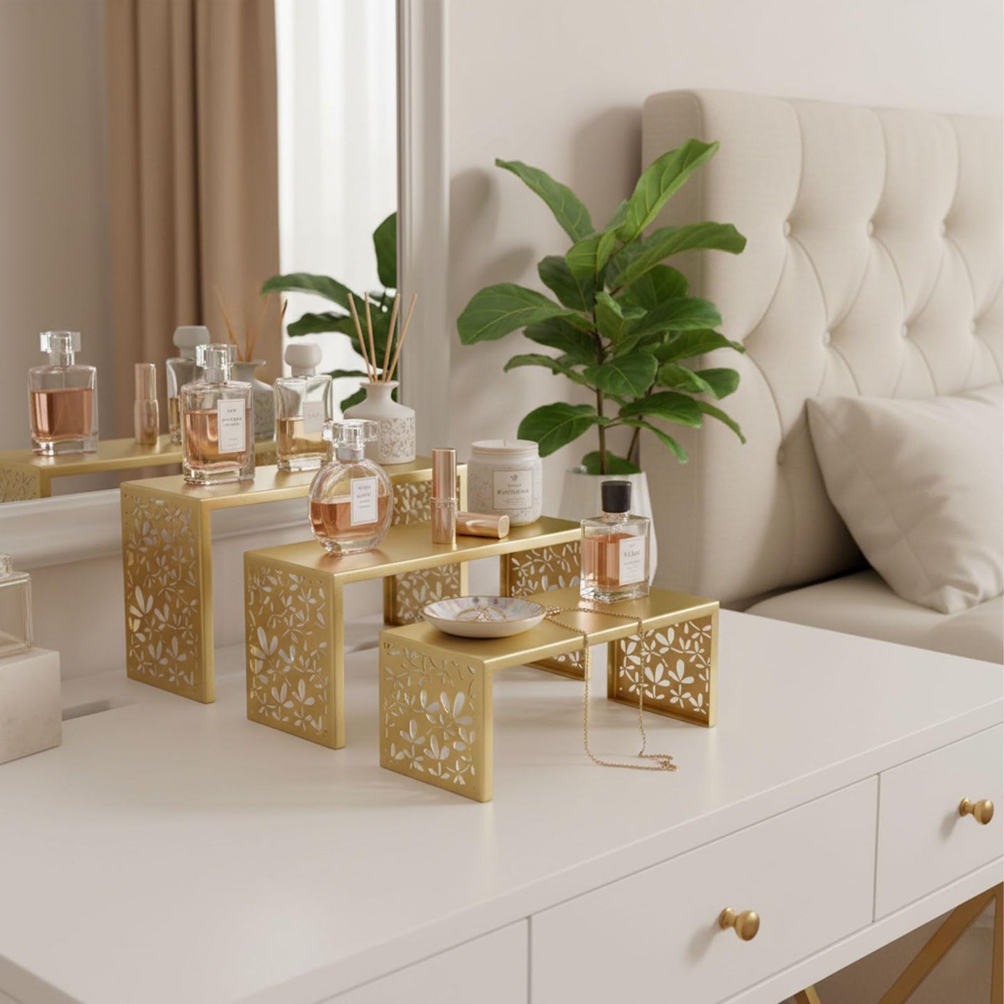 AIM & GGKK 3-Tier Gold Perfume Organizer Stand | Rustproof Metal Cologne Display Rack for Cluttered Vanity & Bathroom | Space-Saving Vertical Fragrance Holder & Elegant Cupcake Tower for Party Decor