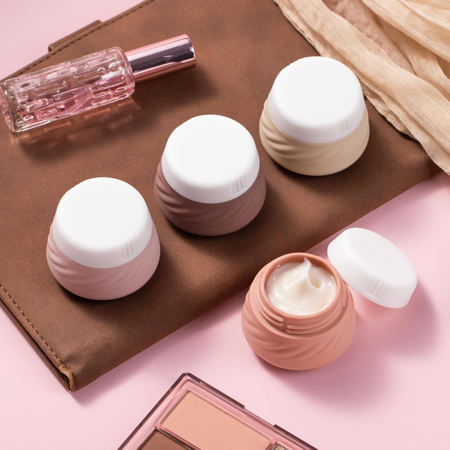 Gemice Silicone Cream Jars TSA Approved Travel Size Containers with Clear Bag, Leak-proof Travel Accessories with Lid for Cosmetic Face Body Hand Cream (4 Pack)