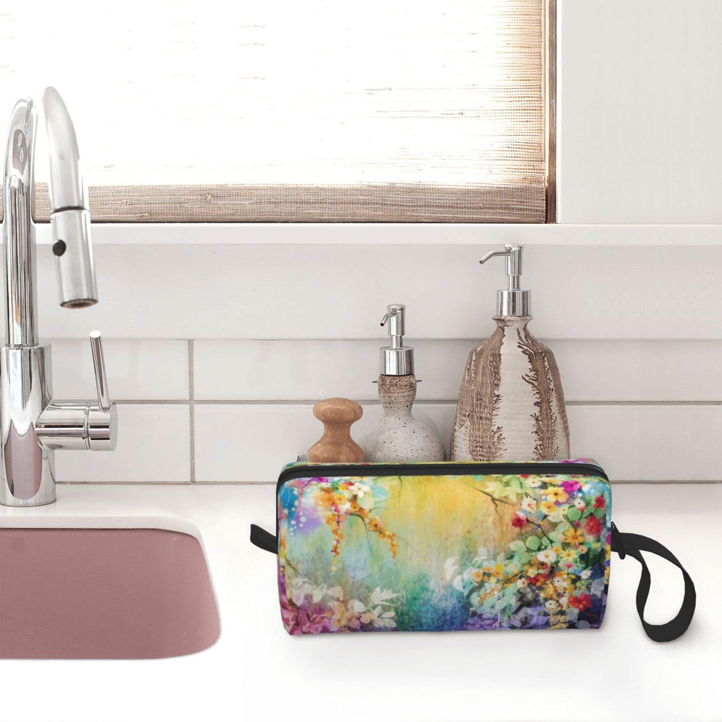 OLUSENMO Watercolor Rainbow Flower Makeup Bag - Durable 600D Oxford Fabric, Impact-Resistant & Compact, Travel Cosmetic & Makeup Organizer for Gym & Daily Use