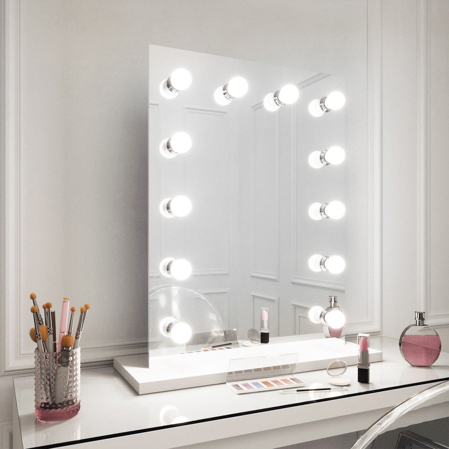 Flaspar G25 LED Vanity Light Bulbs, 100W LED Globe Bulb Equivalent, 9W Vanity Bulbs for Bathroom, 5000K Daylight White 900LM, E26 Base Round Makeup Mirror Bathroom Lights Bulb Décor Lighting, 4 Pack