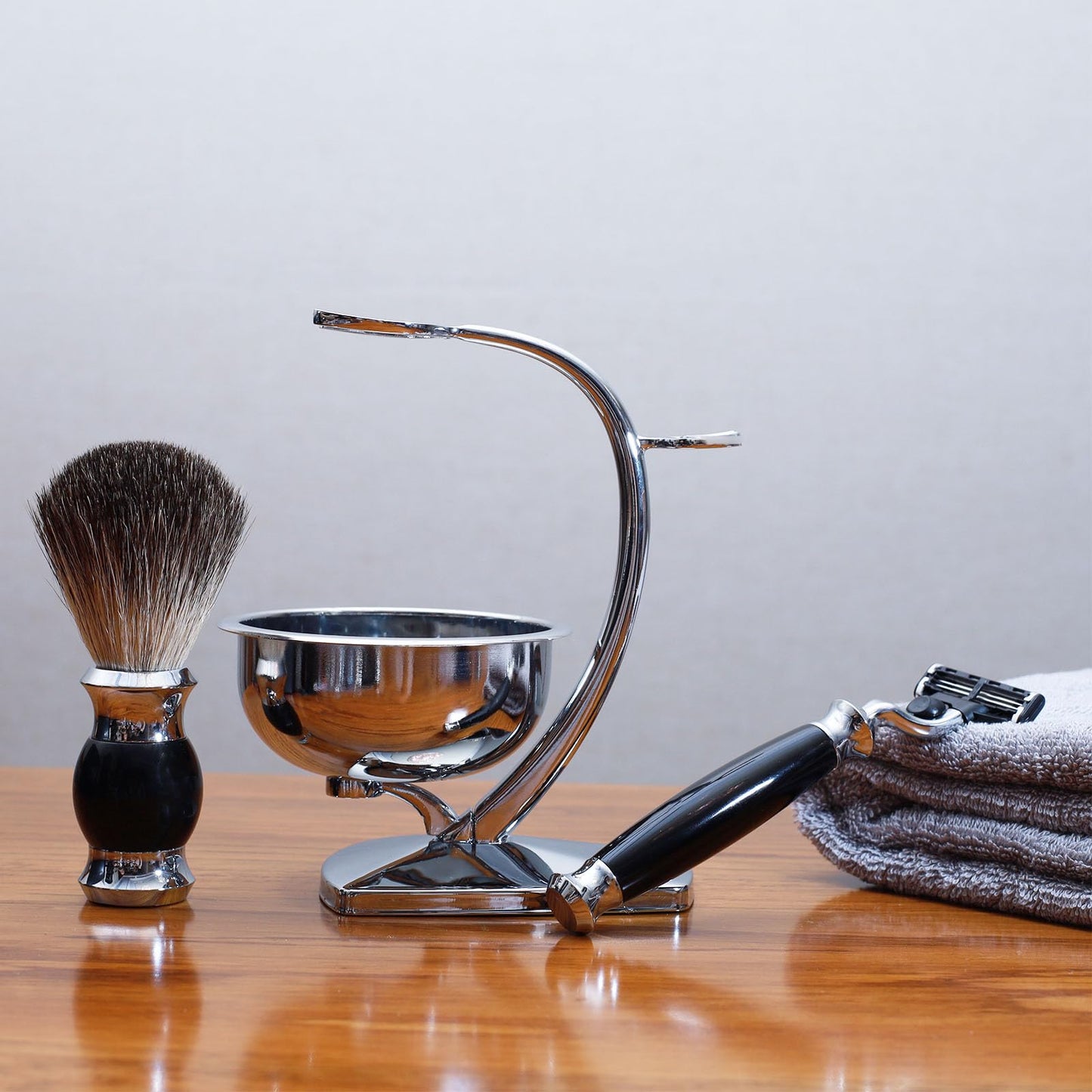 Magyfosia Men's Shaving Kit & Grooming Set,3-Layer Cartridge Shaving Razor,Badger Hair Shaving Brush,Stainless Steel Shaving Bowl and Stand Holder,Smooth,Precision,CLean Shaving Tools for Him