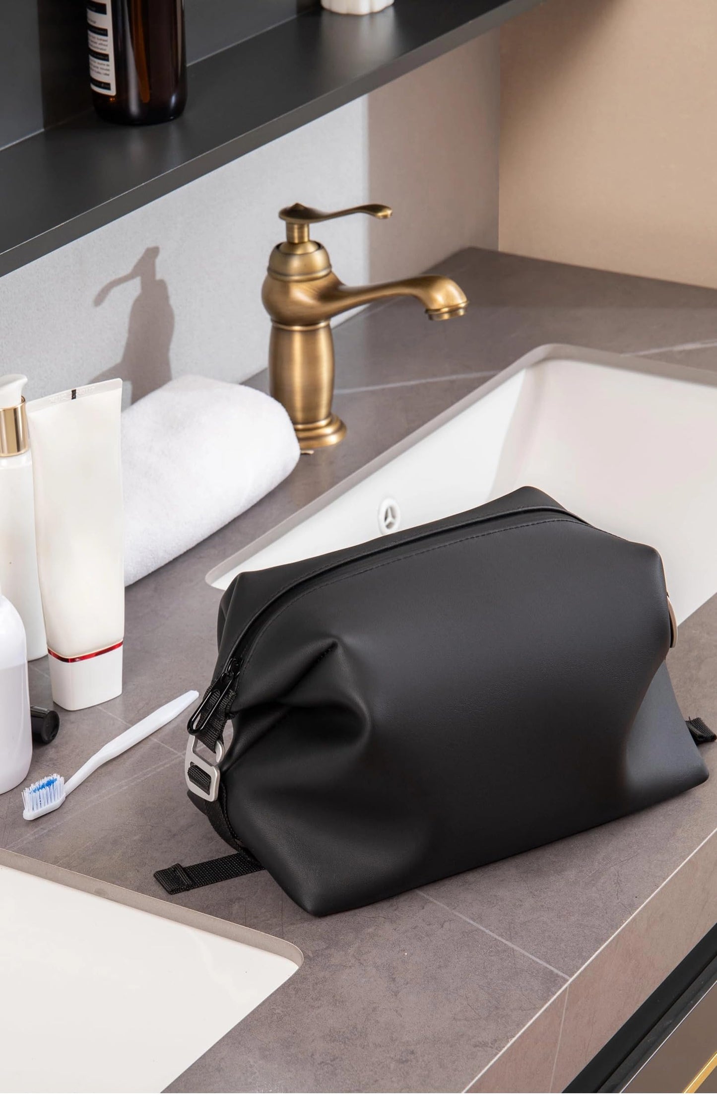 Onbagway 6"x 11" 6L Large Silicone Toiletry Bag,Waterproof Leakproof Foldable Travel Organizer,Dopp Kit Alternative for Men & Women,Black