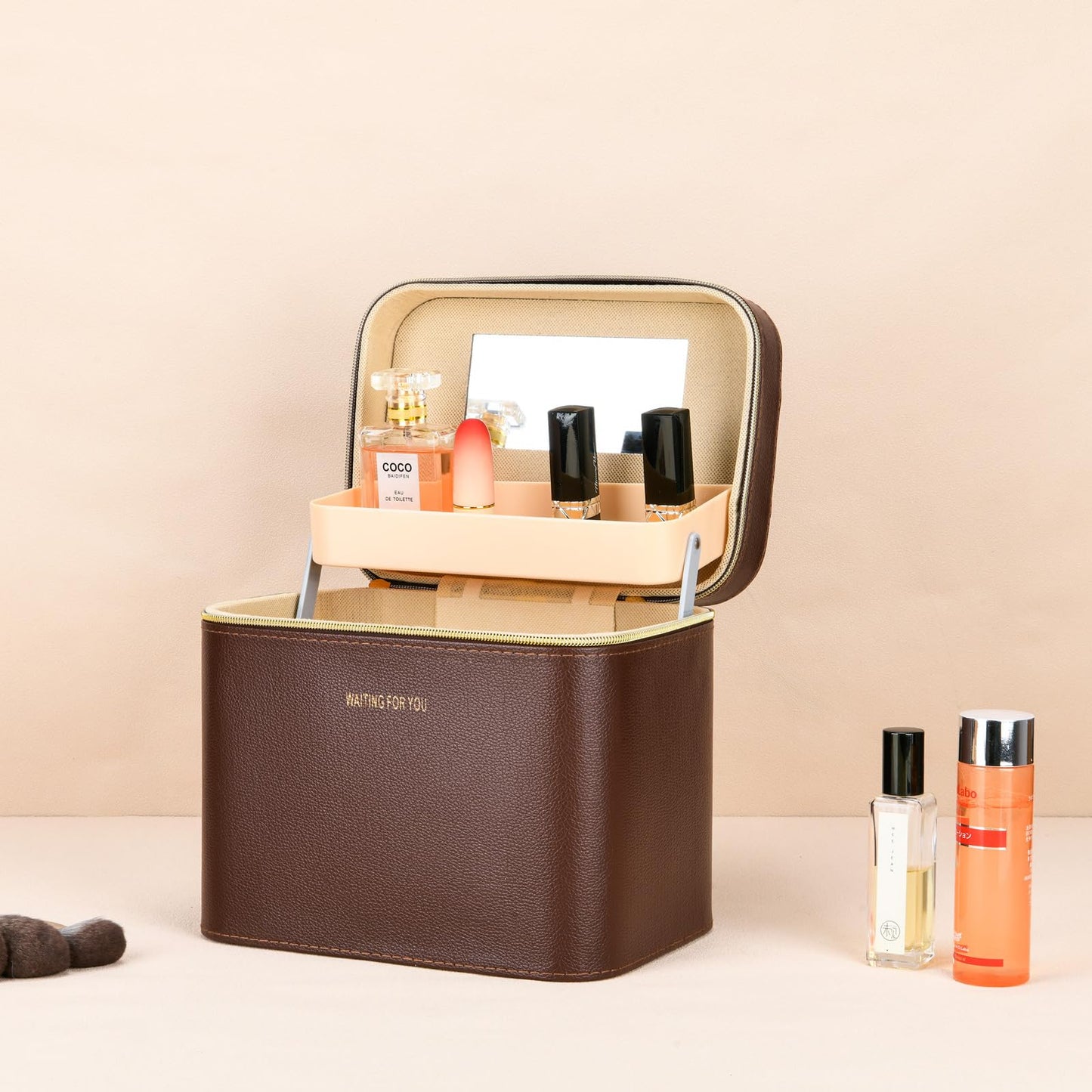 Sluxa Luxury brown makeup box, Portable leather hard cosmetic case with mirror, Sturdy train case make up box for women adults. (Double-layer-Brown)