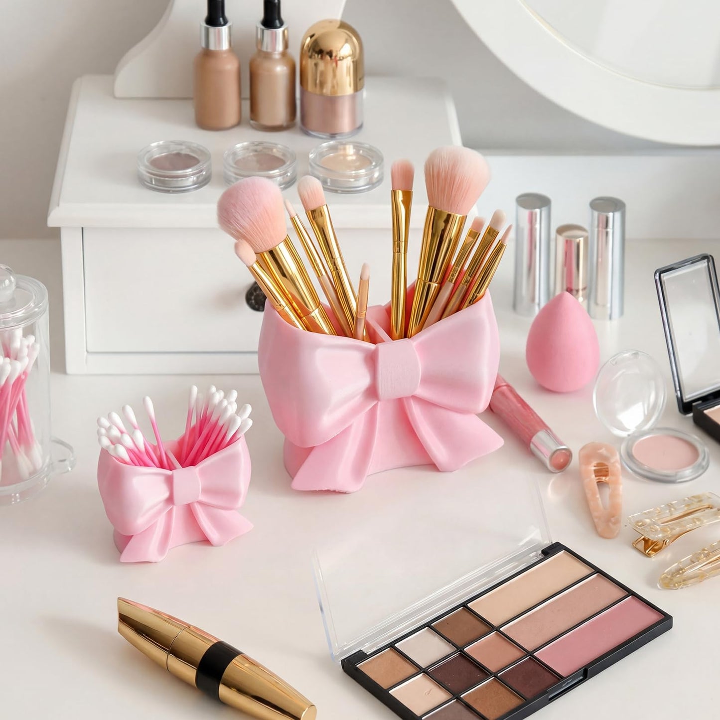 Hushee 2 Pcs Coquette Pink Bow Makeup Holder Cute Bow Toothbrush Holder Preppy desk accessories Set for School Office Desk Bedroom Gift for Girls
