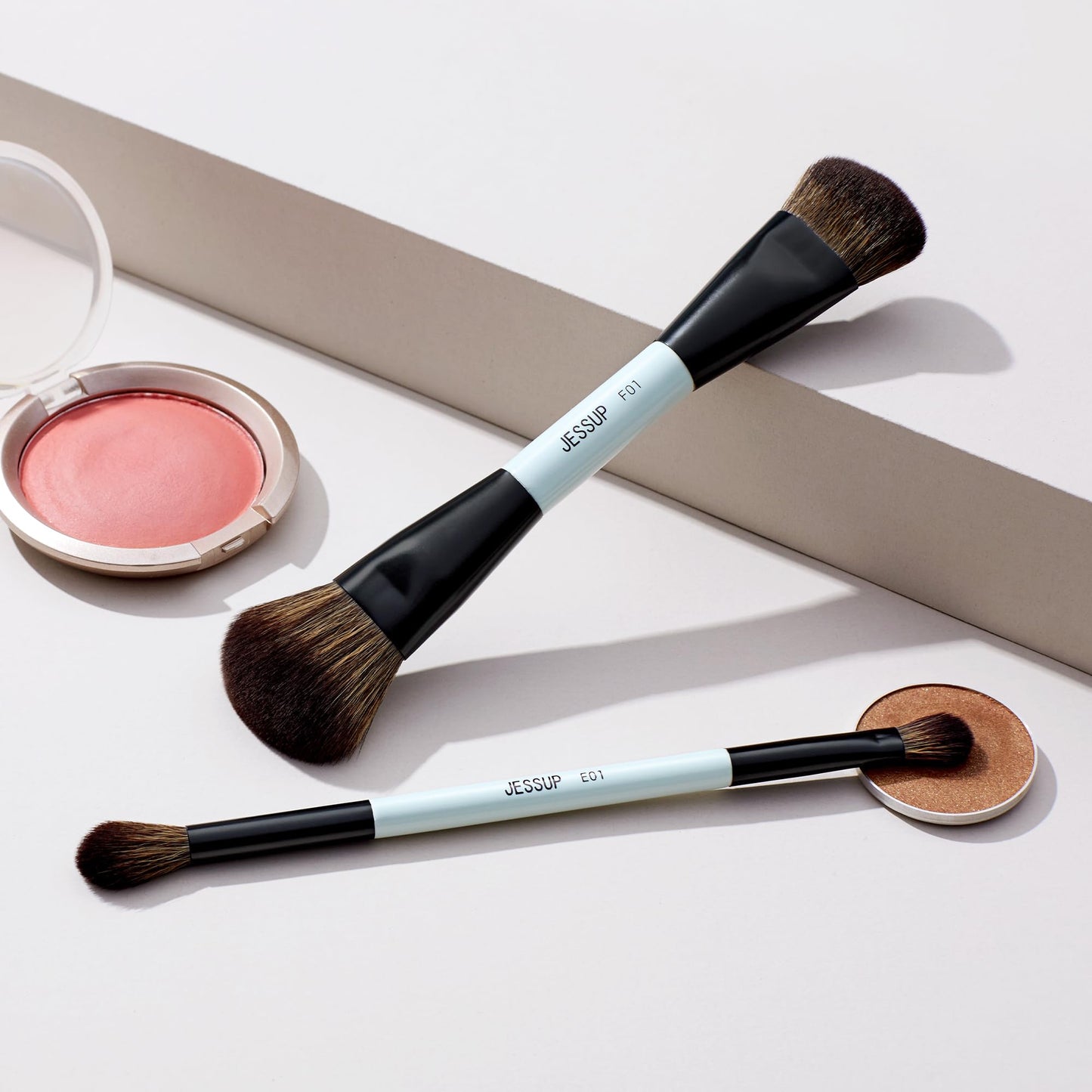 Jessup Makeup Brushes 2pcs Double Sided Foundation Brush Contour Brush Dual Ended Eye Blending Brush, Multi-functional Cosmetic Brush Bright Cyan T502