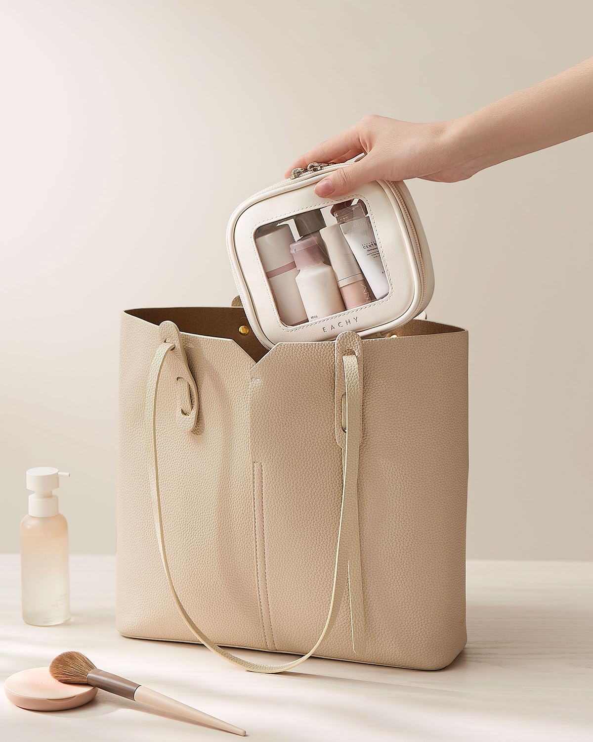 EACHY Clear Makeup Bag，Waterproof TSA Approved Toiletry Bag with Zipper for Women, Make Up Organizer and Skincare Pouch, Portable Car or Purse Bag for Travel Essentials