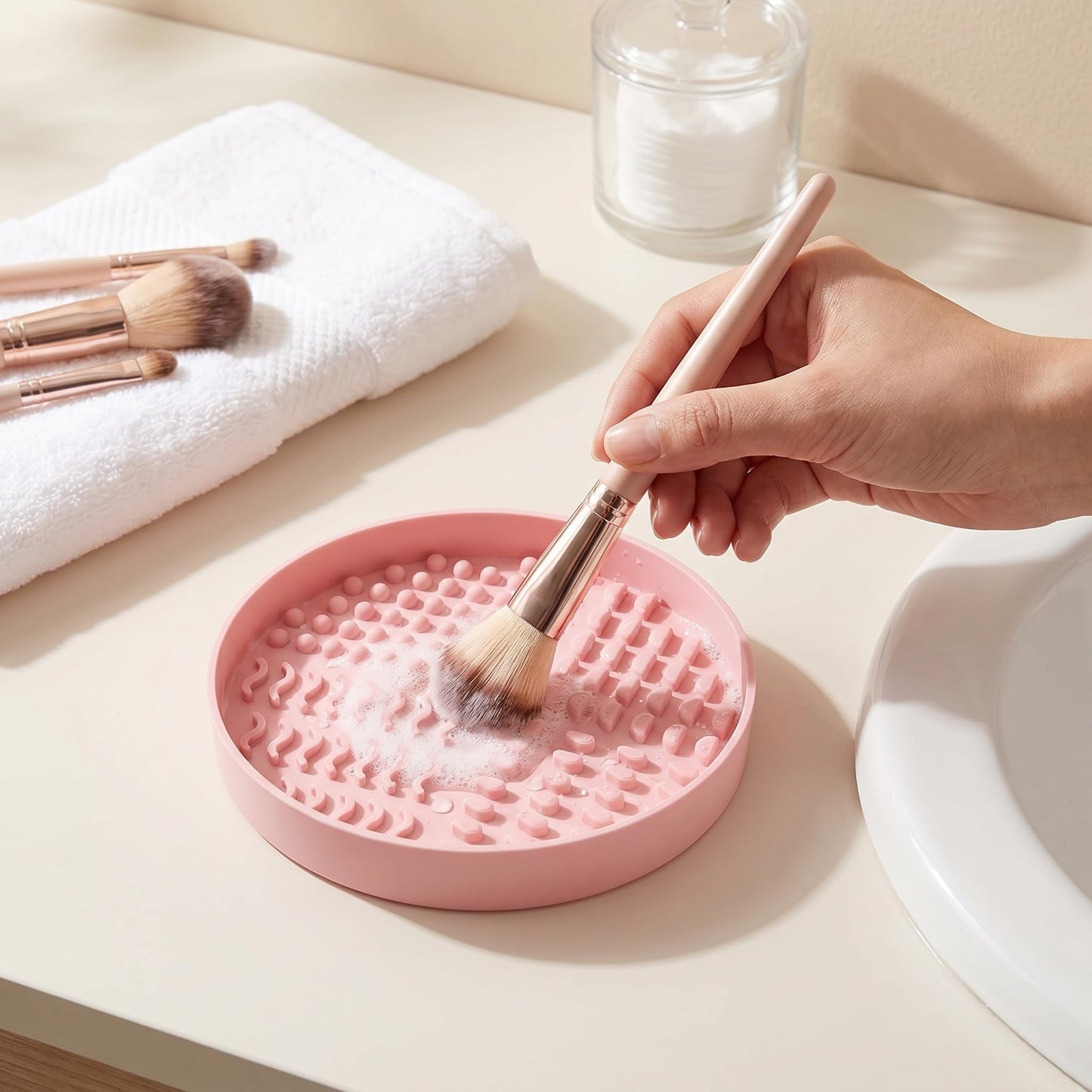 Large Makeup Brush Cleaner Bowl 4.7 Inch with Multi Texture Cleaning Zones for Cosmetic Brushes and Beauty Sponges, Sakura Pink