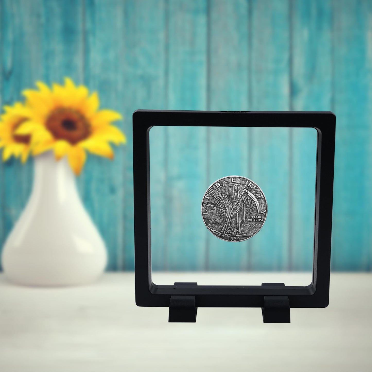 SQEYYGI 10Pcs Coin Holder Challenge Coin Display Stand, Black 3D Floating Display Case for AA Coin Medallions Jewelry Rock Gem Arrowhead Collecting and Display (4.3×4.3×0.8 inches)