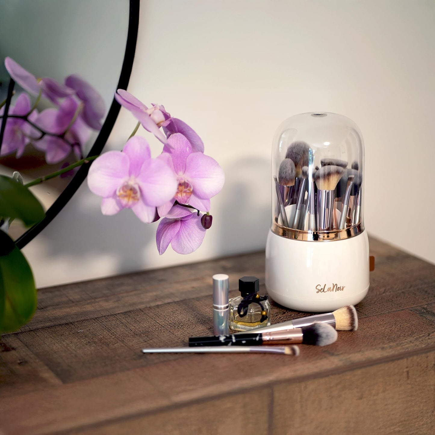 Selanoir Rotating Makeup Brush Holder with Lid Dustproof Vanity Organizer for Makeup Brushes, Bonus Foldable Makeup Brush Cleaner Bowl Included