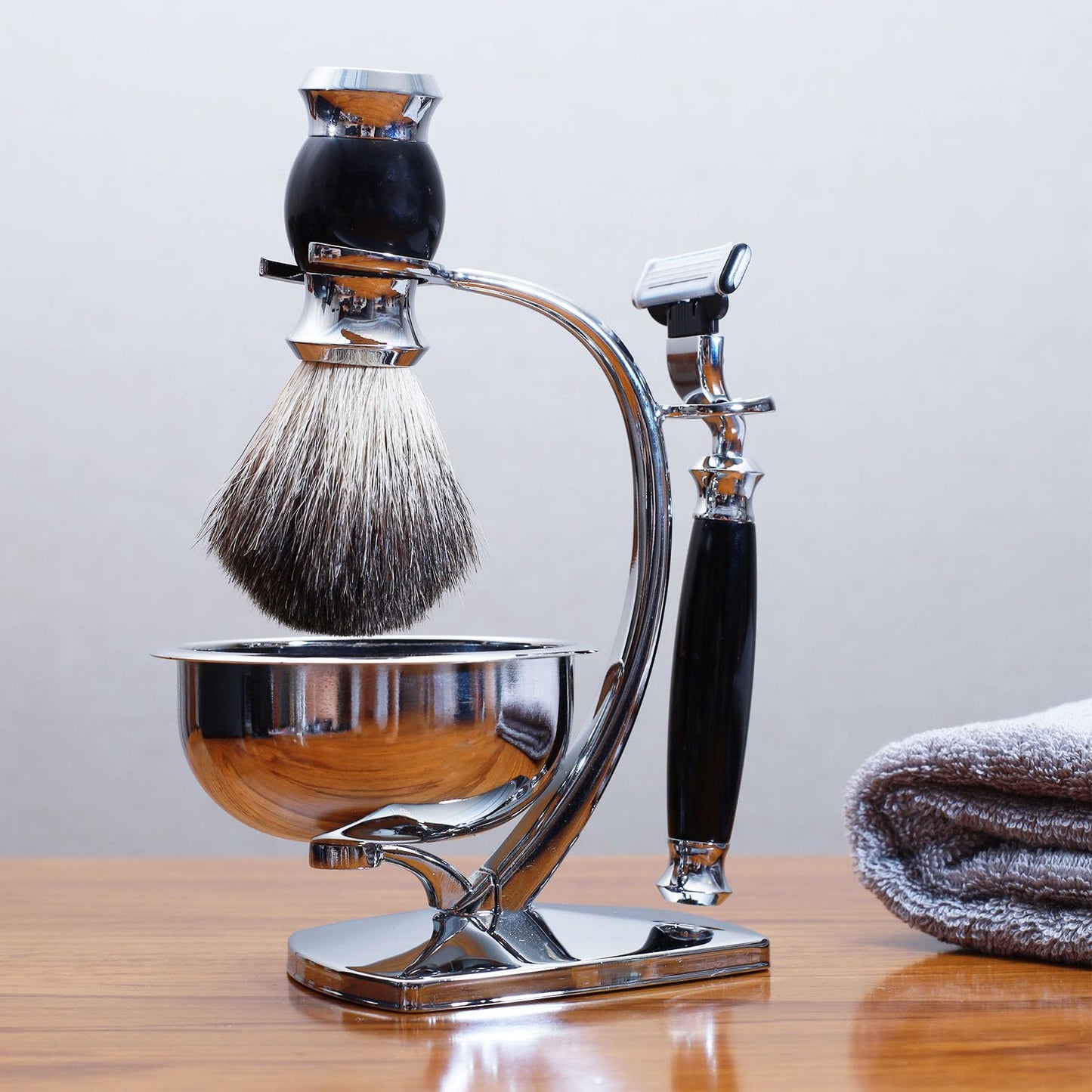 Magyfosia Men's Shaving Kit & Grooming Set,3-Layer Cartridge Shaving Razor,Badger Hair Shaving Brush,Stainless Steel Shaving Bowl and Stand Holder,Smooth,Precision,CLean Shaving Tools for Him