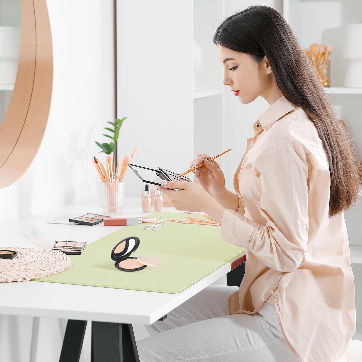 Makeup Mat, Dual-Sided Waterproof Vanity Protector Mat, Non-Slip PU Laptop Pad, Large Mouse Mat, Dresser Cover Accessories, Writing Desk Pad for Office and Home Decor, Green 31.5x15.7in