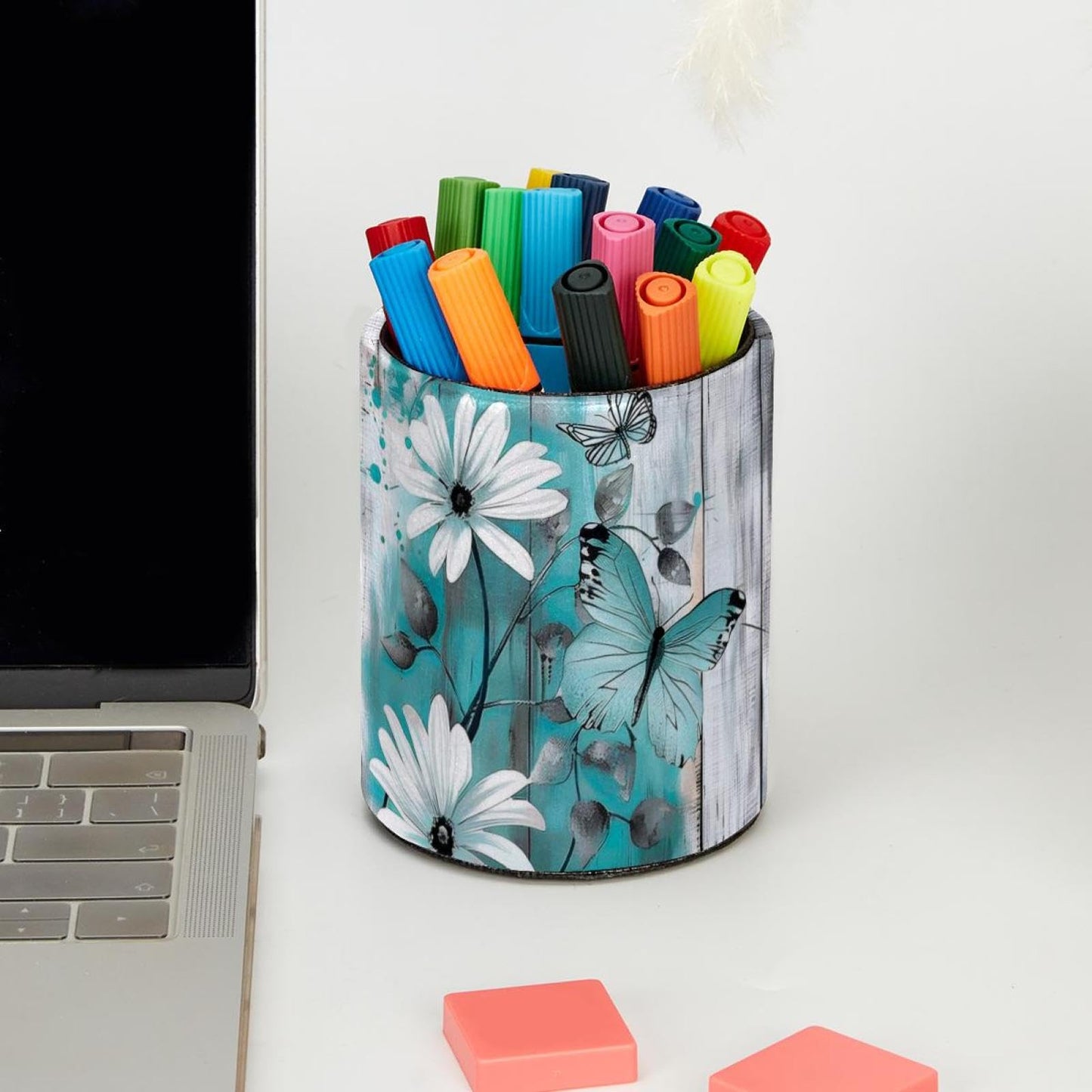 KikandKo Pencil Holder for Desk, Daisy Butterfly on Rustic Teal Plank Pen Cup Makeup Brush Holder, Leather Desktop Organizer Storage Case Stationery for School Home Office Supplies