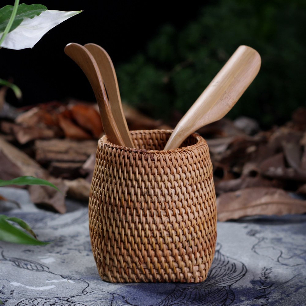 amololo Handmade Rattan Pencil Holder, Cone Makeup Brush Holder, Table Décor Organizer Cups for Stationery, Cosmetic Brushes, Flower Vase, Brown, 7 Inch (Round Top, Cube Bottom)