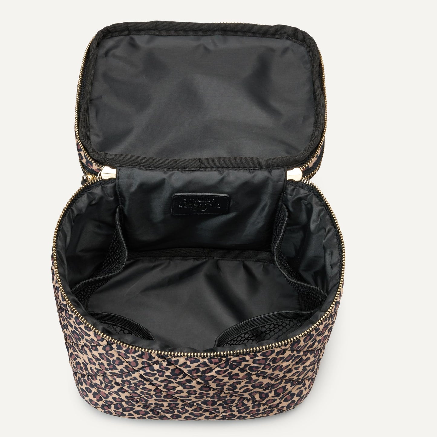 Amazon Essentials Women's Quilted Makeup Bag with Brush Storage, Leopard, One Size