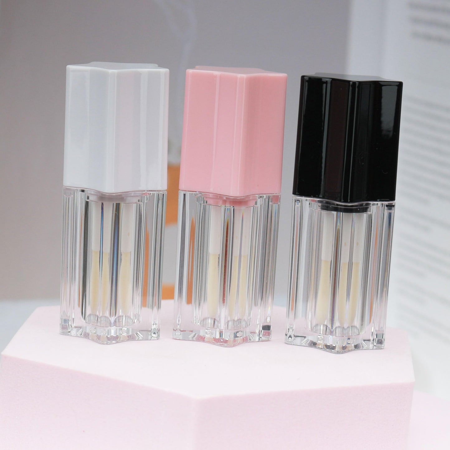 COSIDEA 30pcs 5ml 0.17oz Black Star shape big doe foot wand lip gloss tubes for DIY lipgloss containers with thick brush